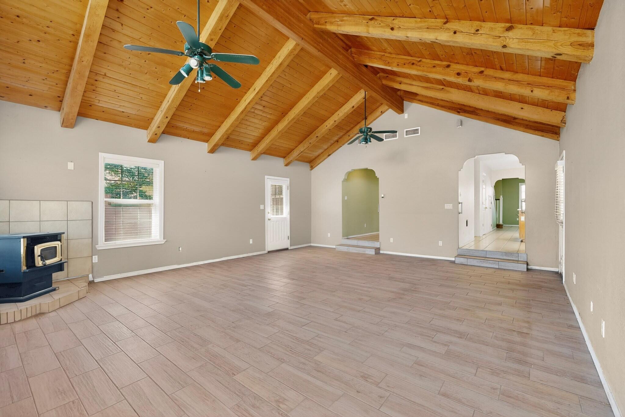 1512 Los Arboles Avenue NW