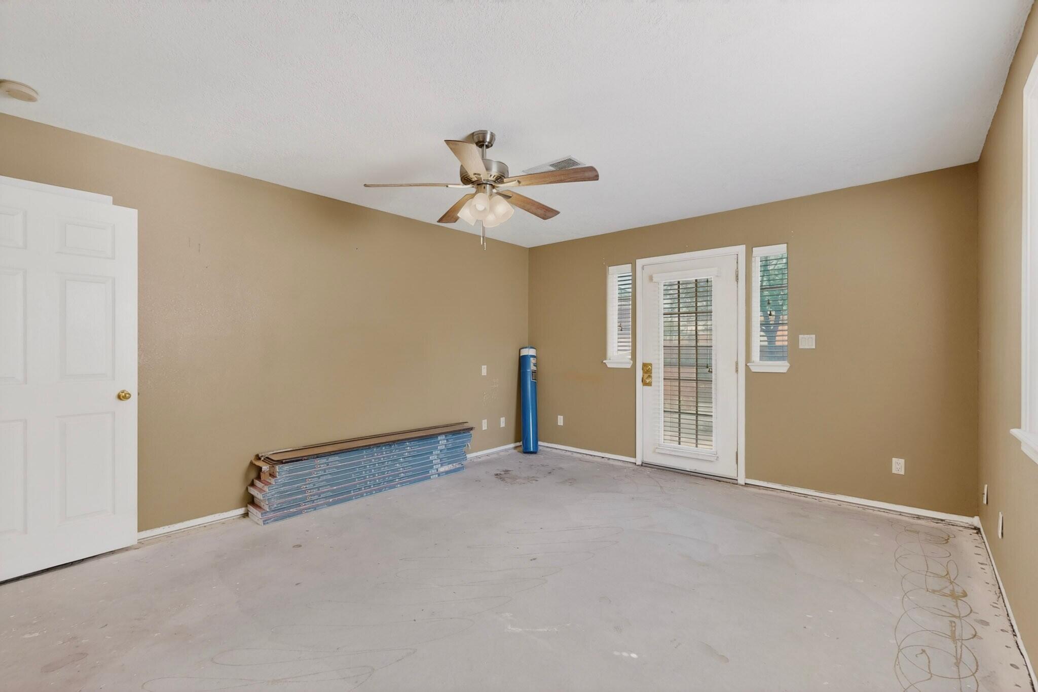 1512 Los Arboles Avenue NW