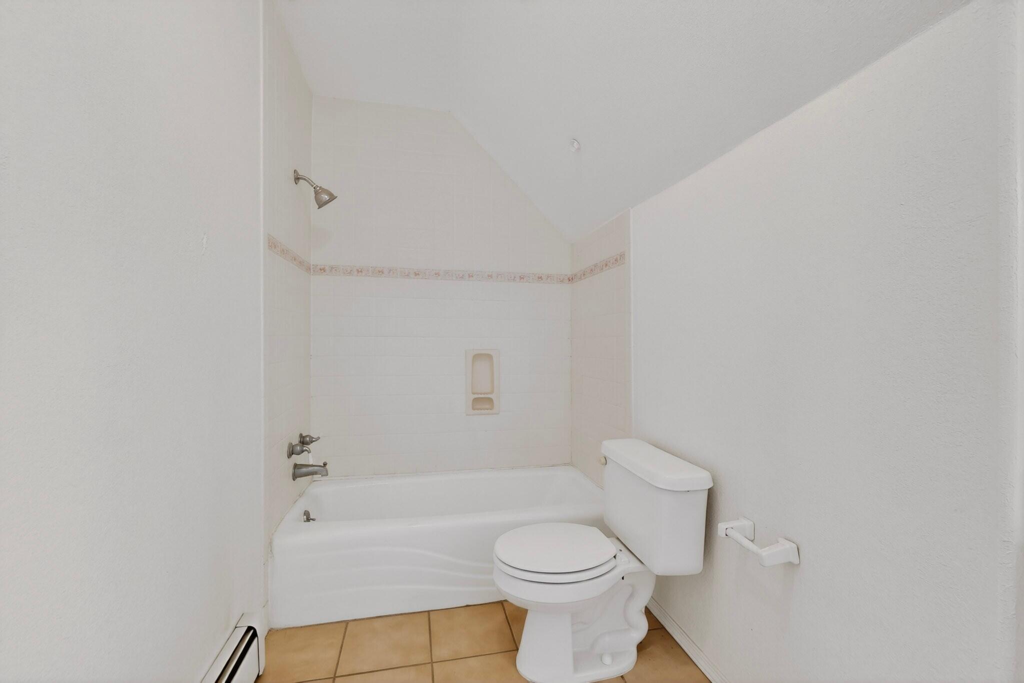 1512 Los Arboles Avenue NW