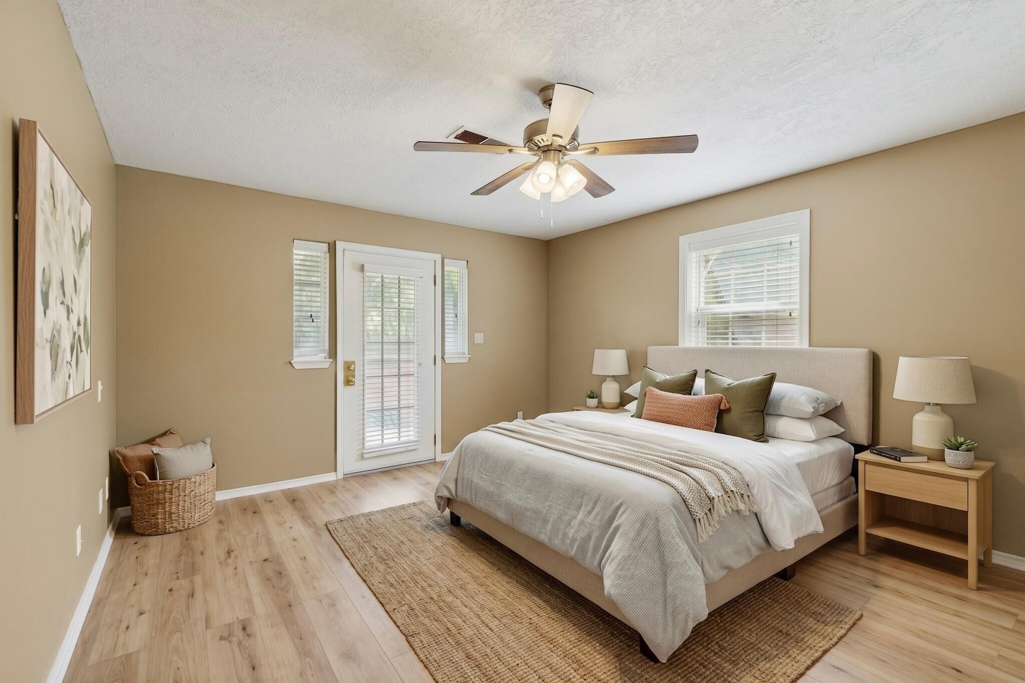 1512 Los Arboles Avenue NW