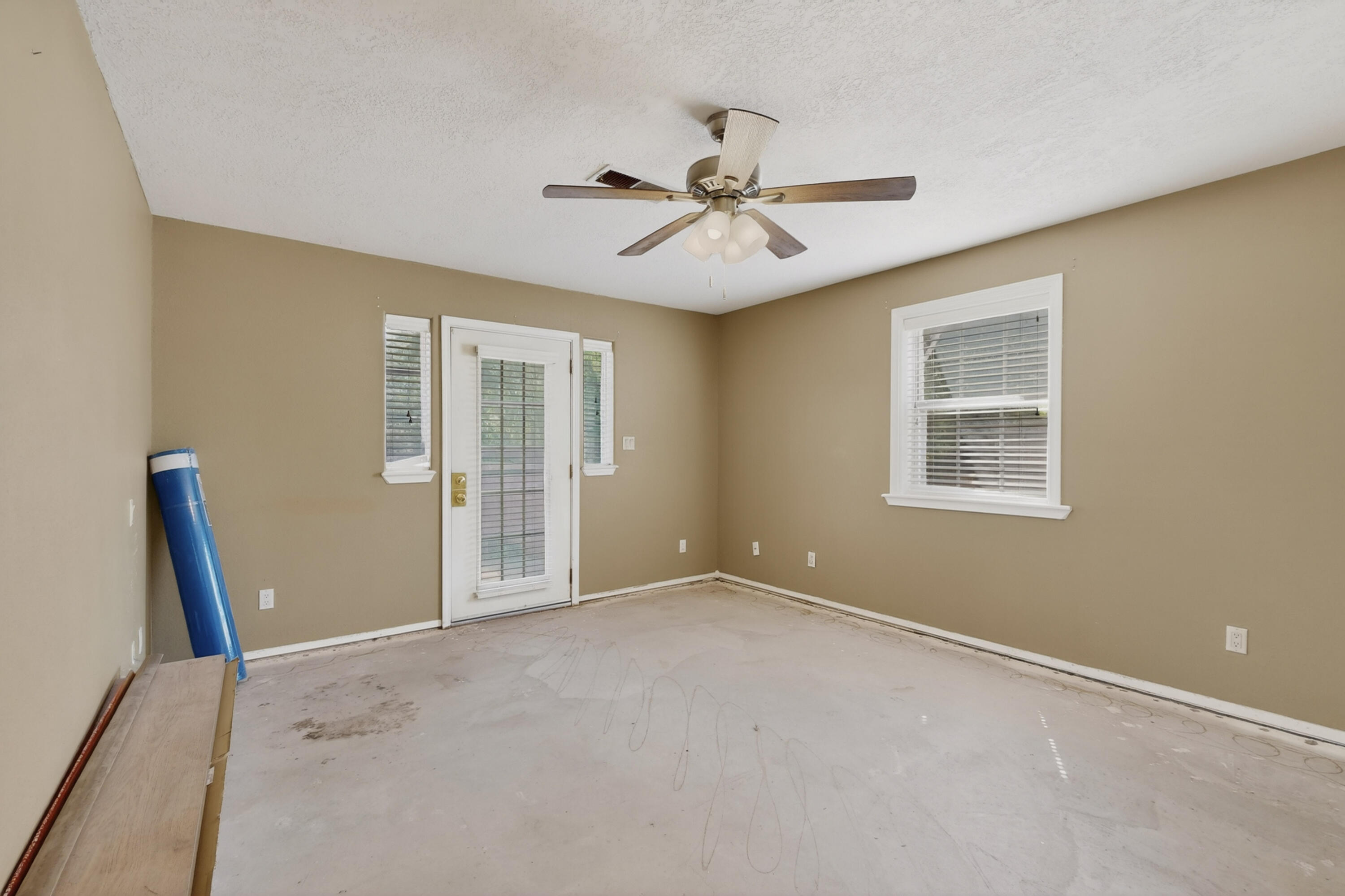 1512 Los Arboles Avenue NW