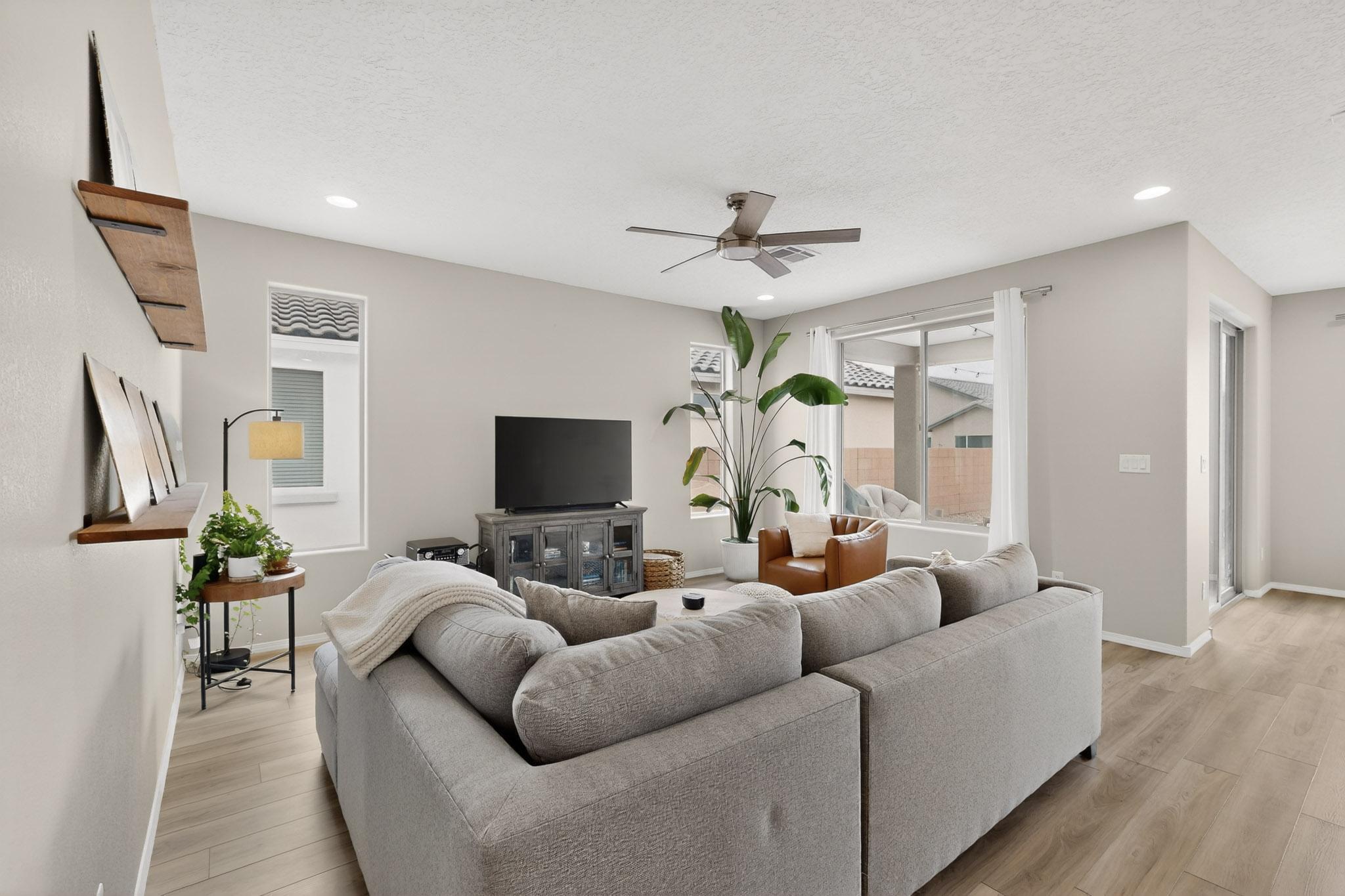 6078 Hardin Drive SE