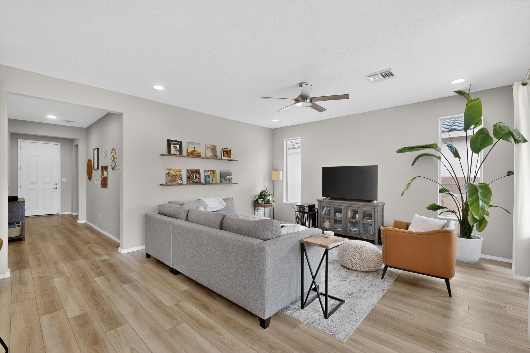 6078 Hardin Drive SE