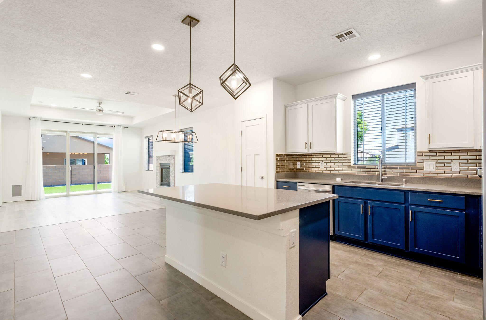 2696 Camino Plata Loop NE