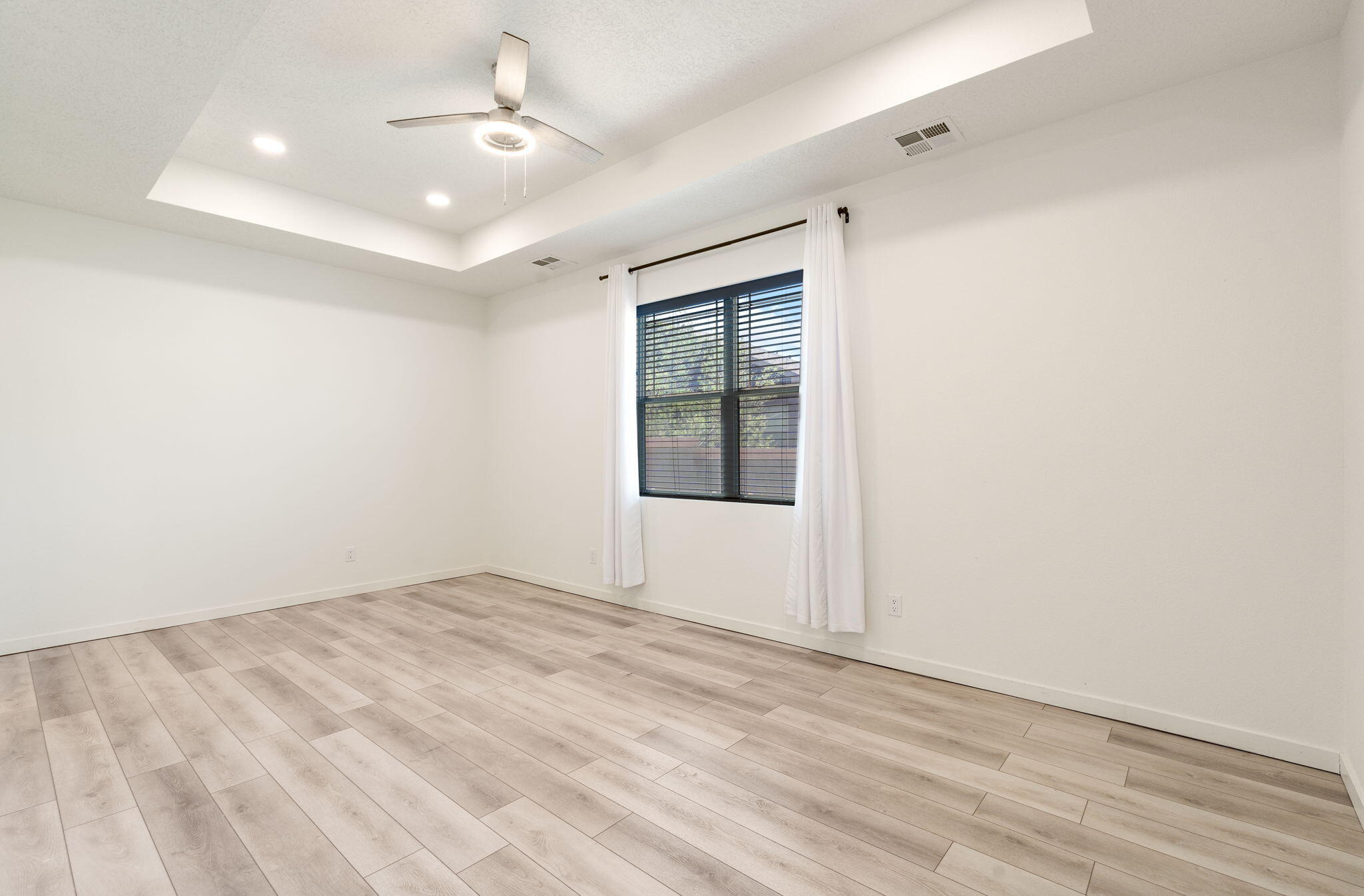 2696 Camino Plata Loop NE
