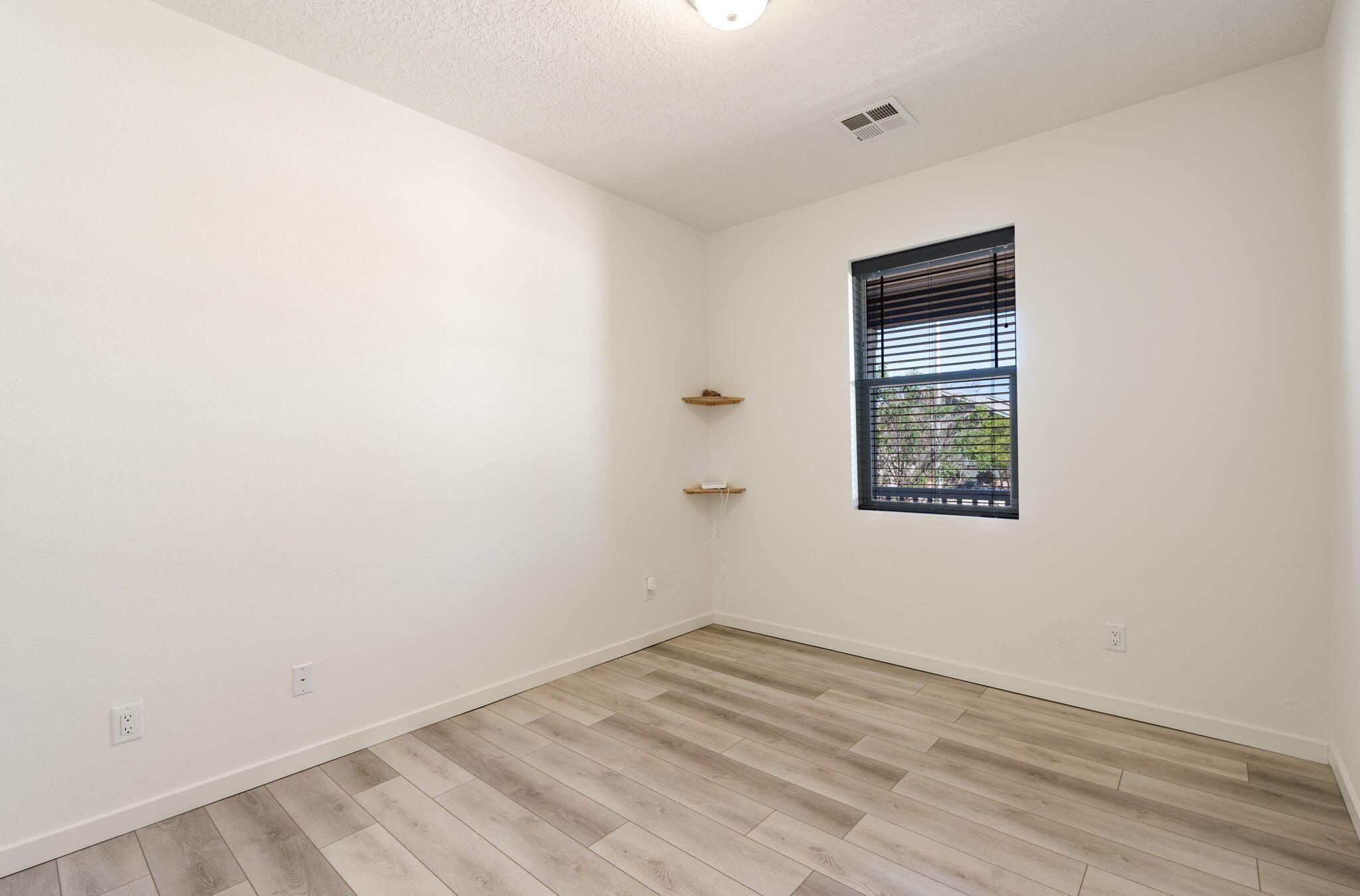 2696 Camino Plata Loop NE