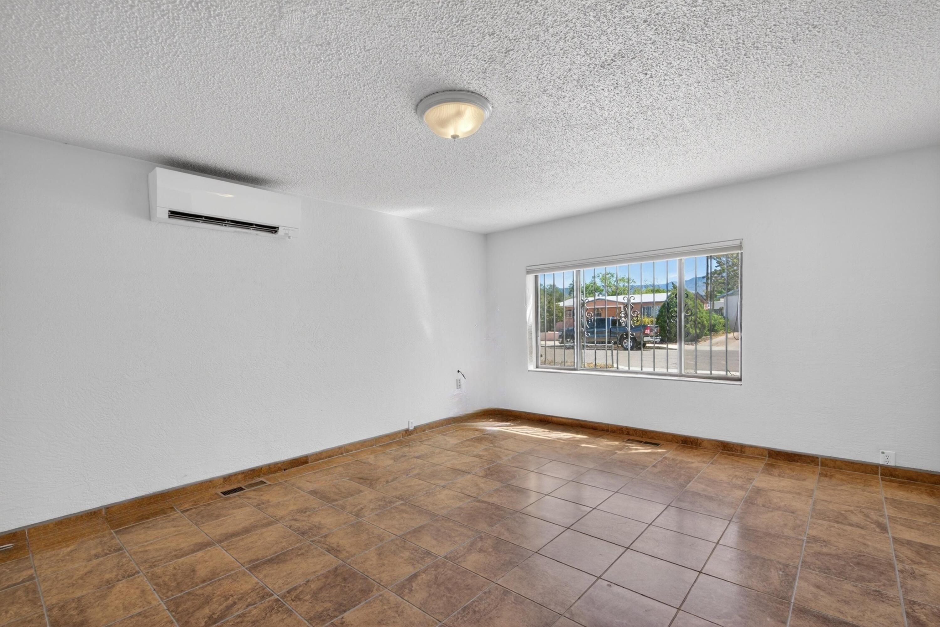 2105 Madeira Drive NE