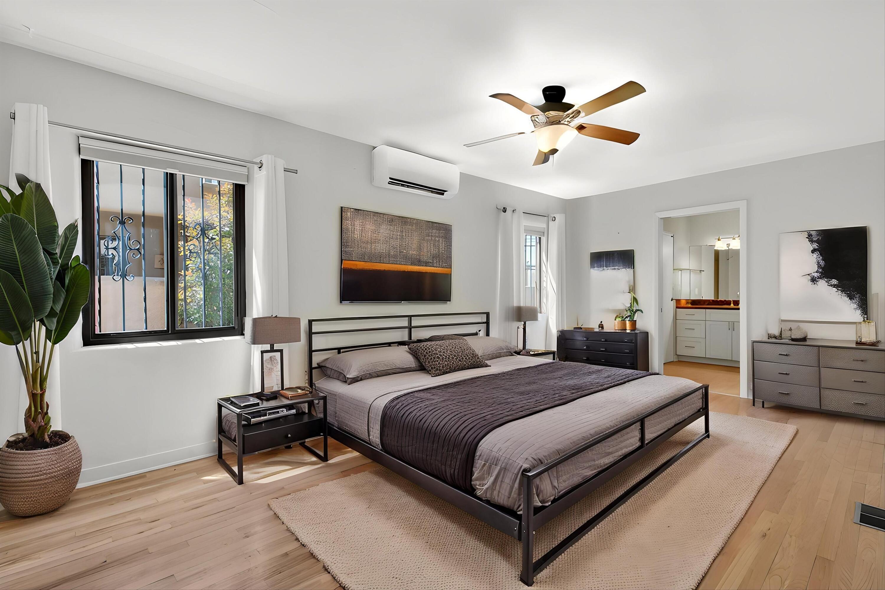 2105 Madeira Drive NE