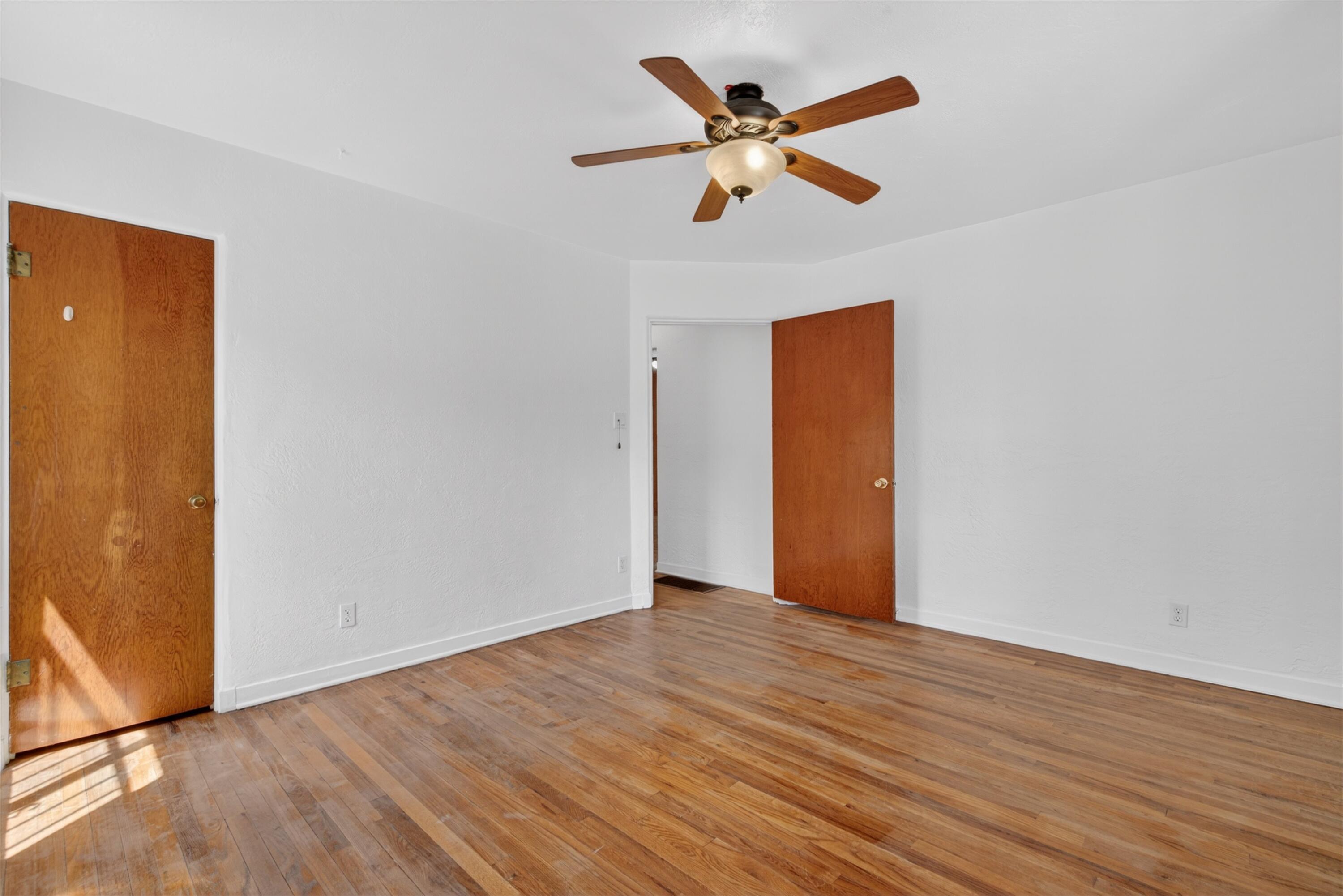 2105 Madeira Drive NE