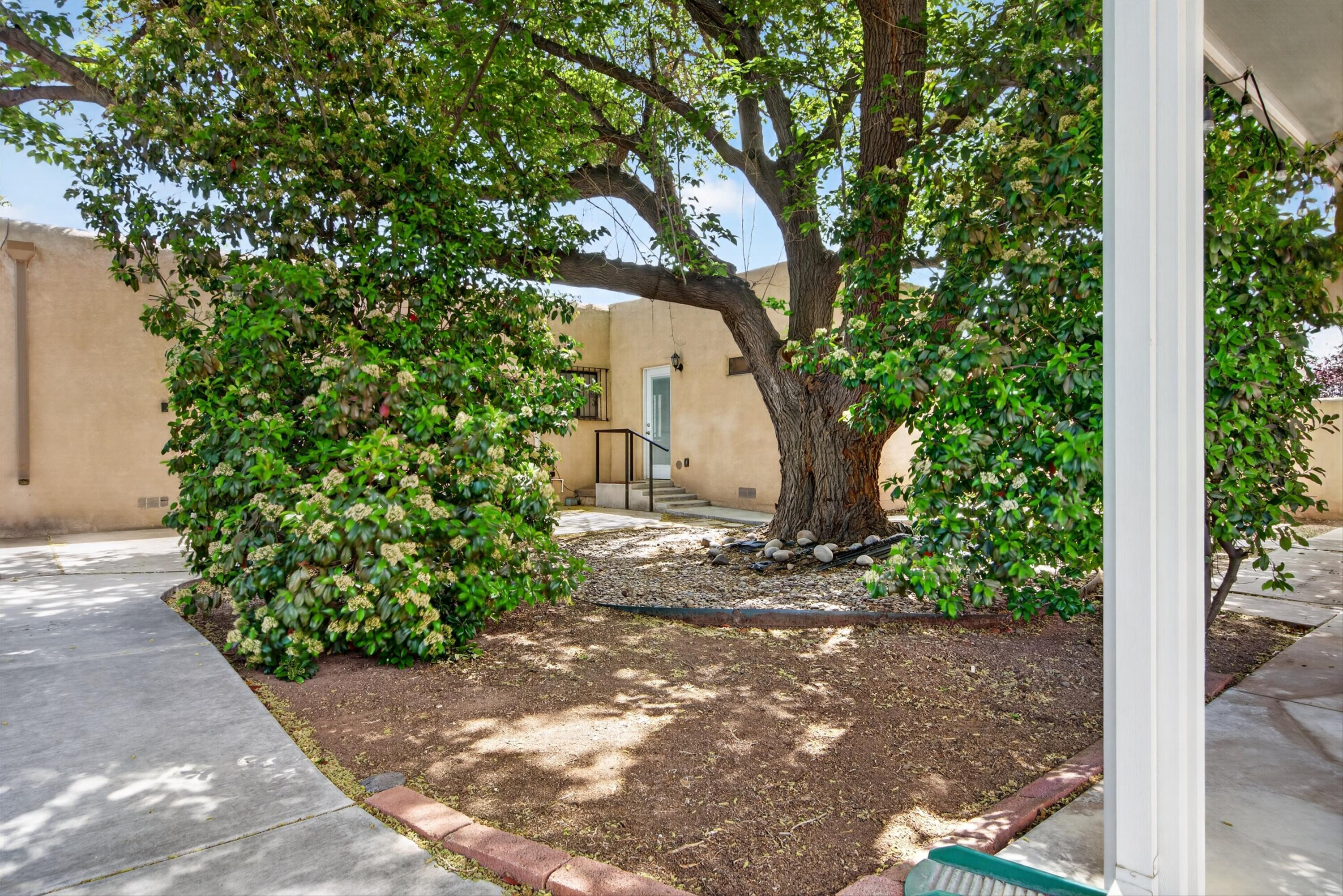 2105 Madeira Drive NE