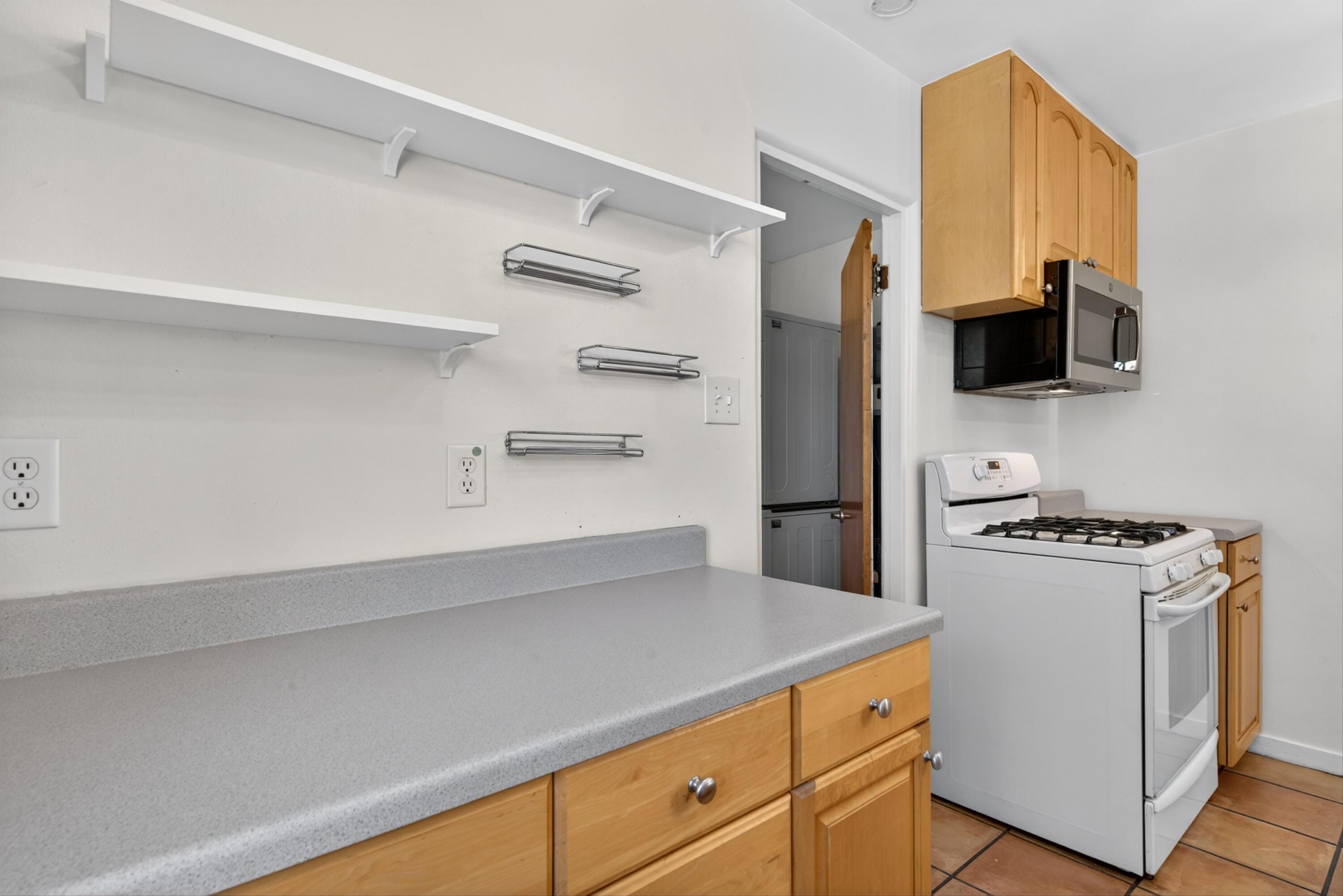 2105 Madeira Drive NE