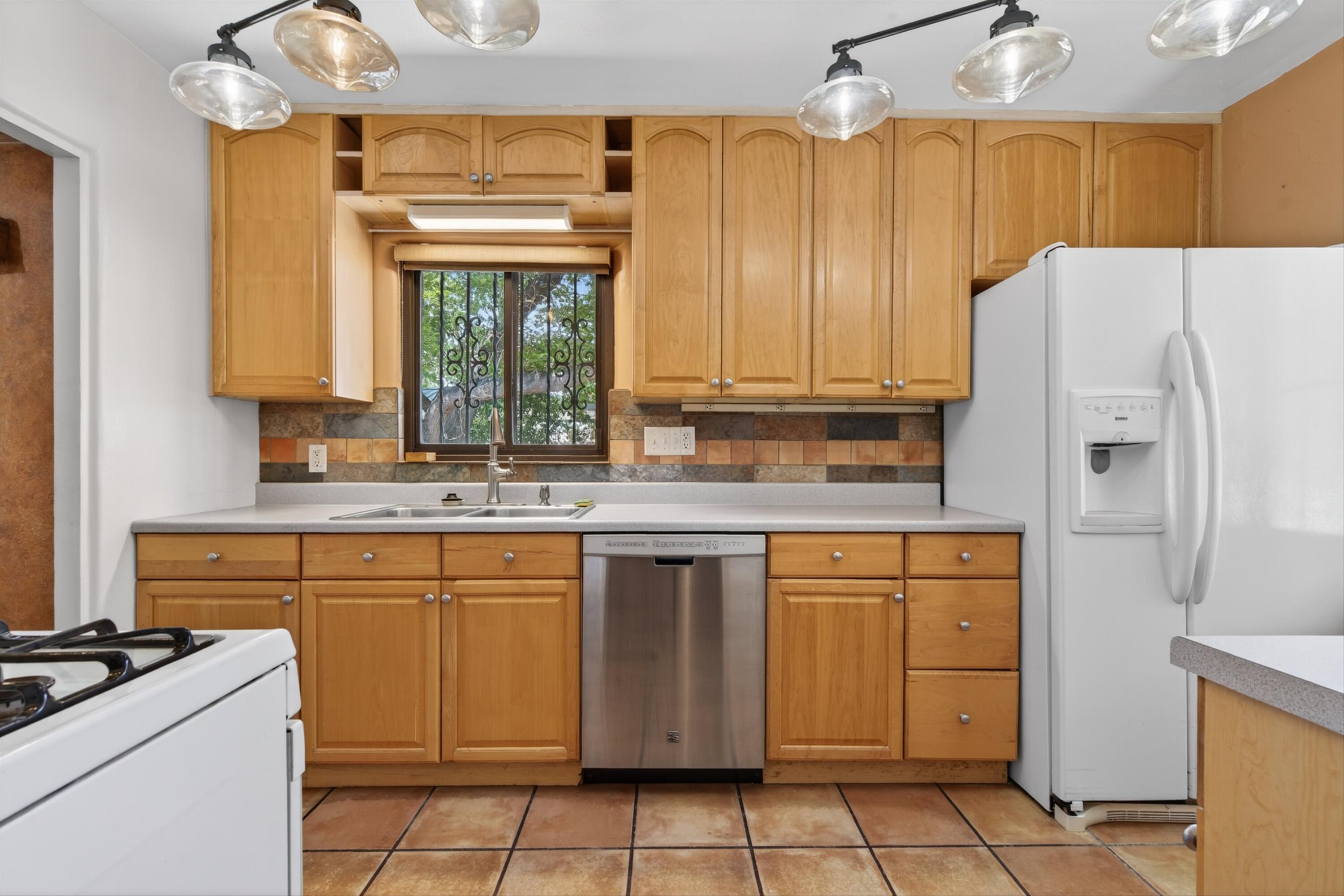 2105 Madeira Drive NE