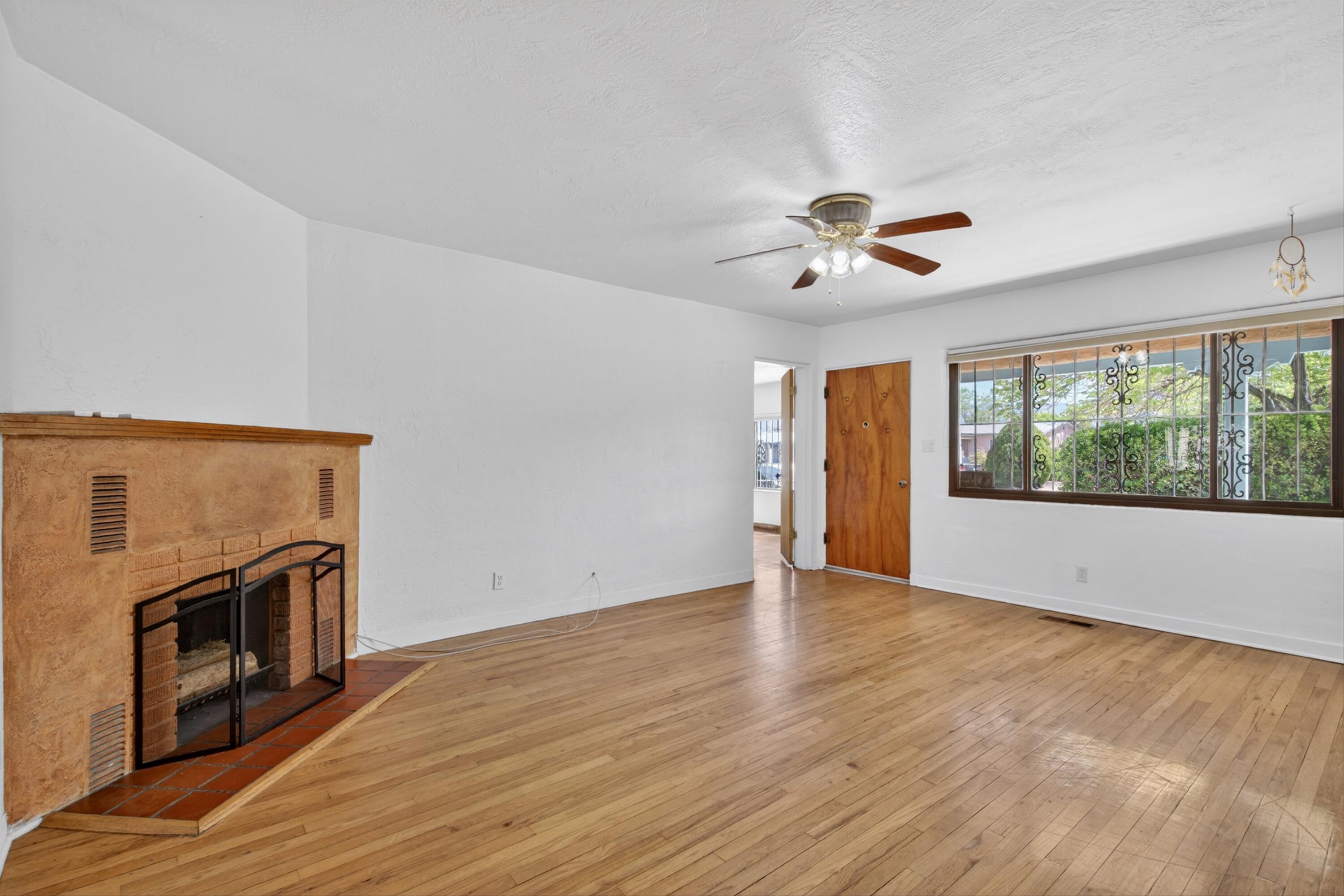 2105 Madeira Drive NE