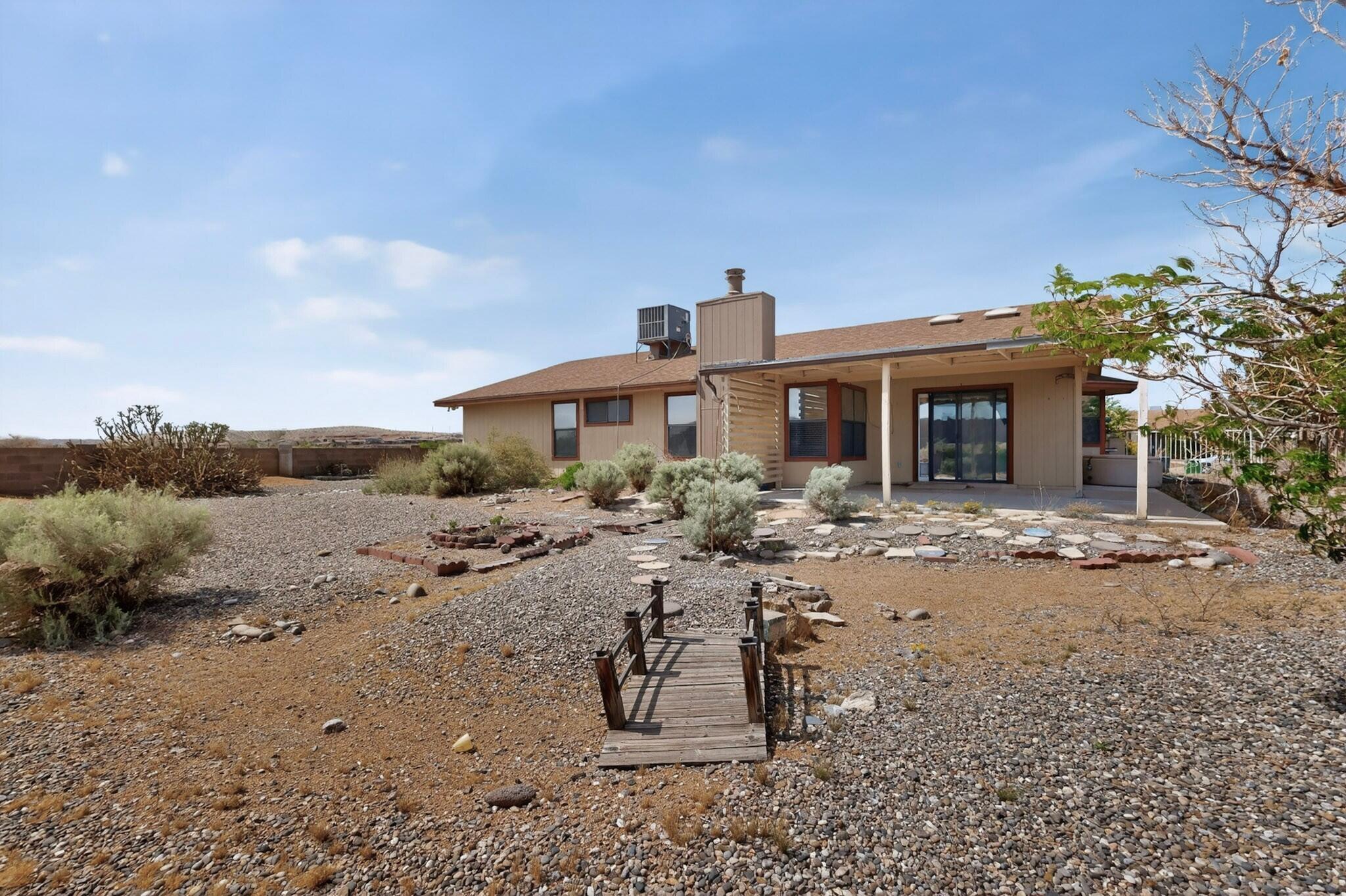 4504 Quartz Drive NE