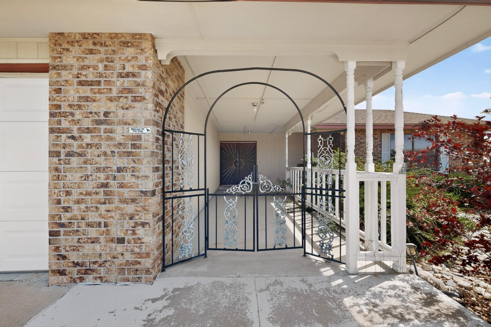 4504 Quartz Drive NE