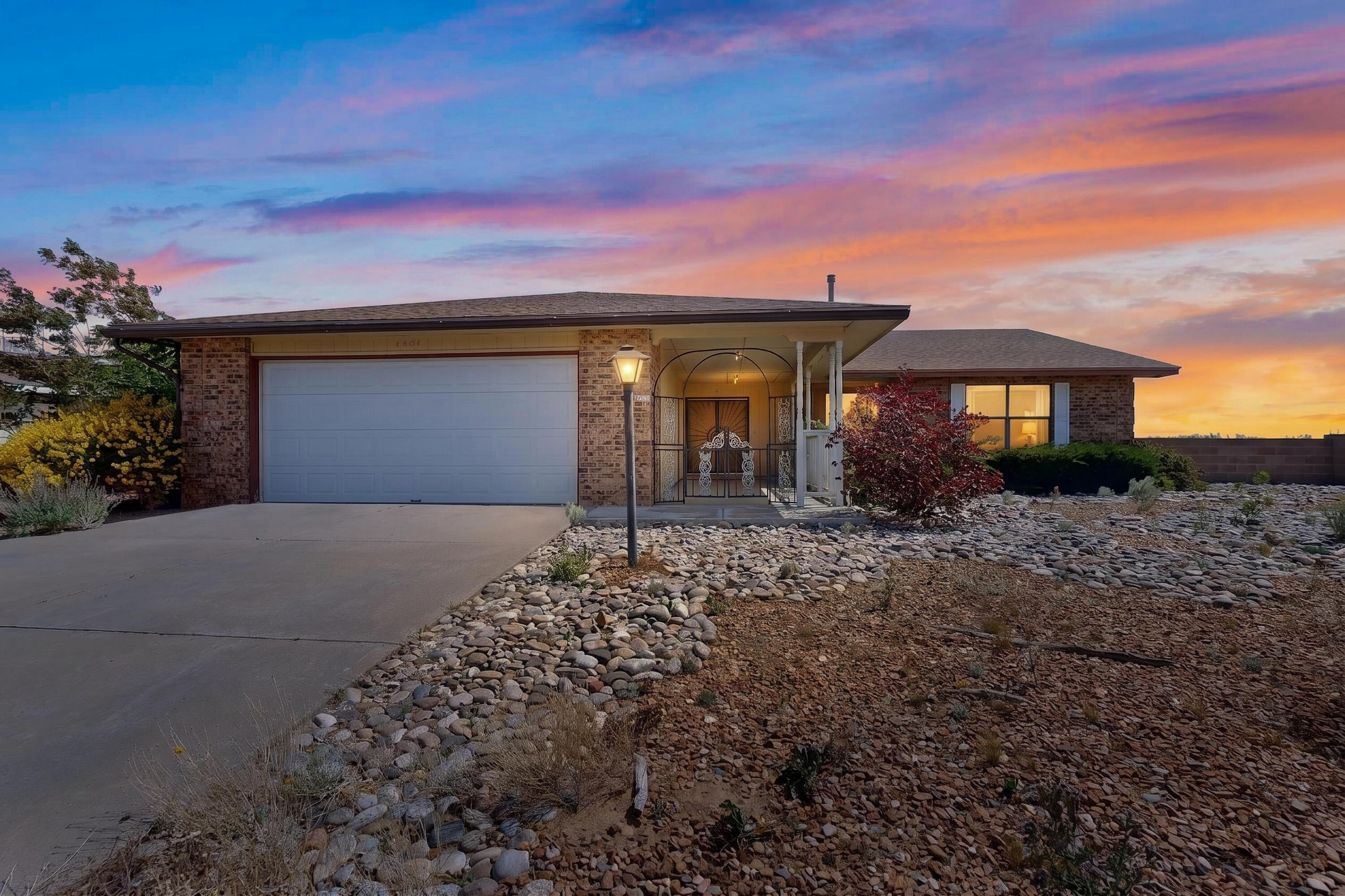4504 Quartz Drive NE