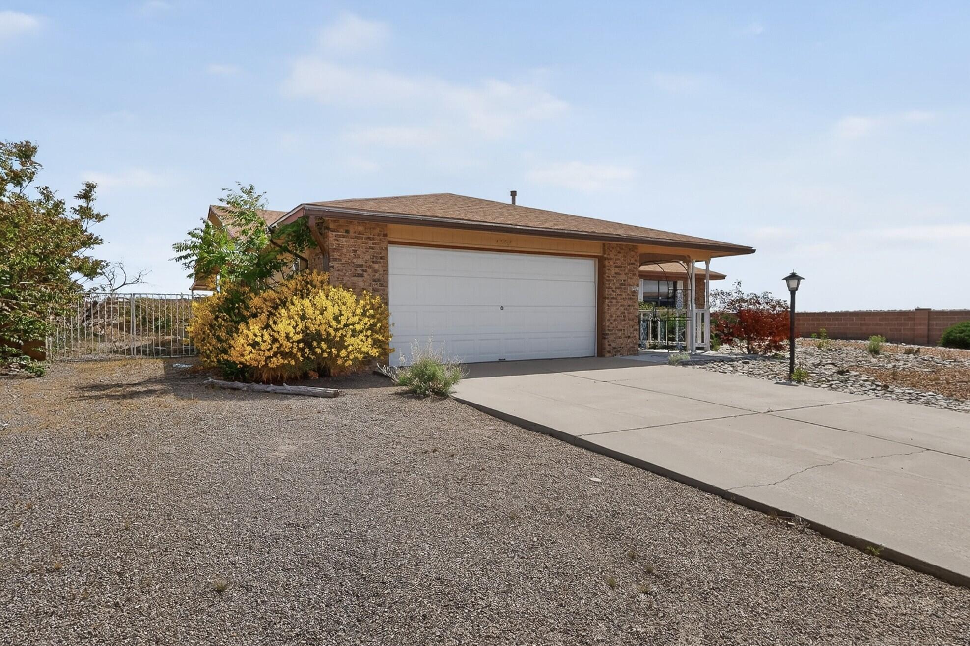 4504 Quartz Drive NE