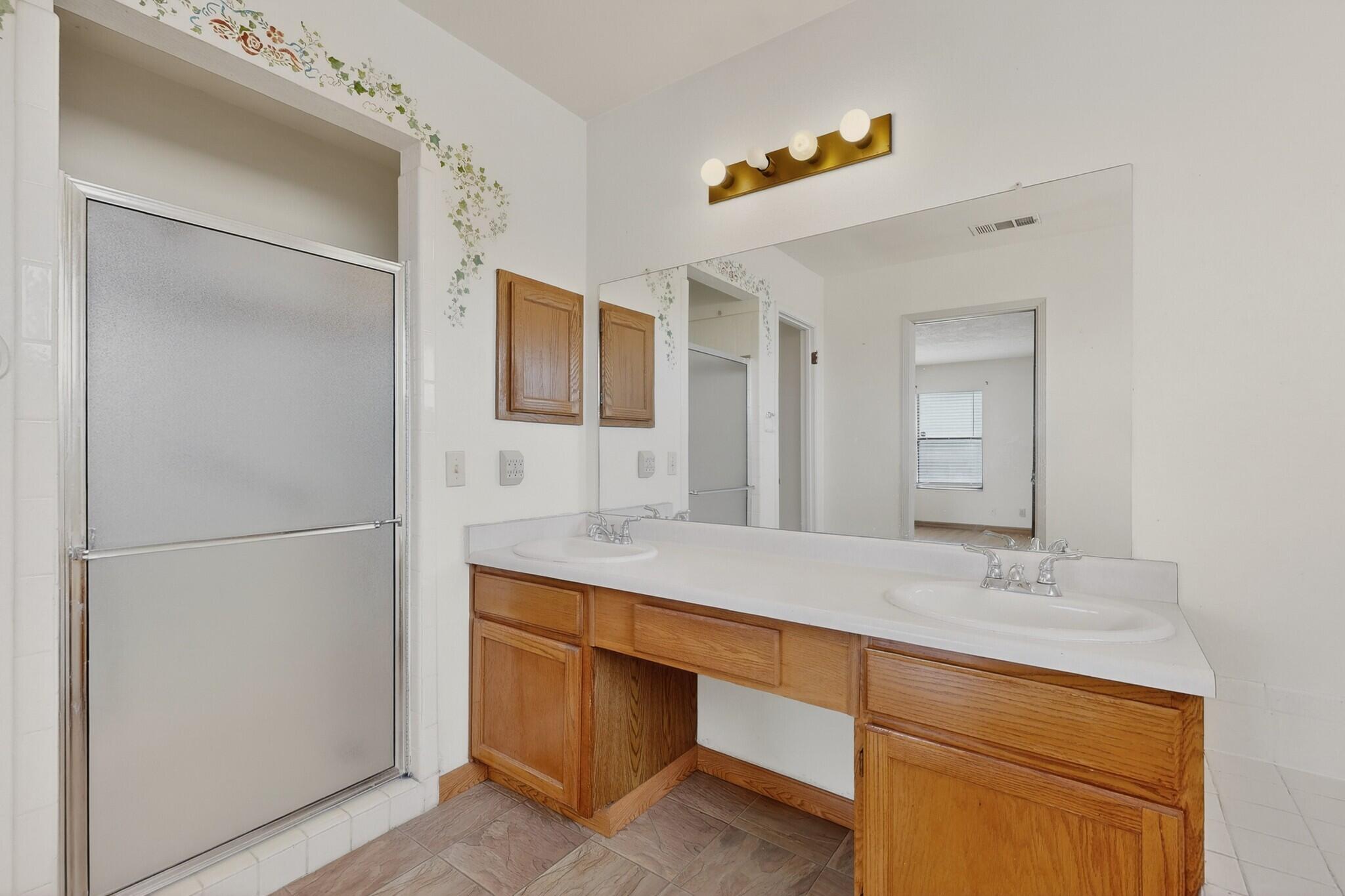 4504 Quartz Drive NE