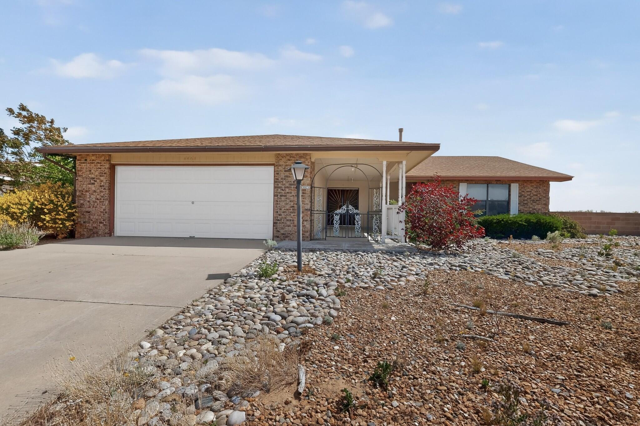 4504 Quartz Drive NE