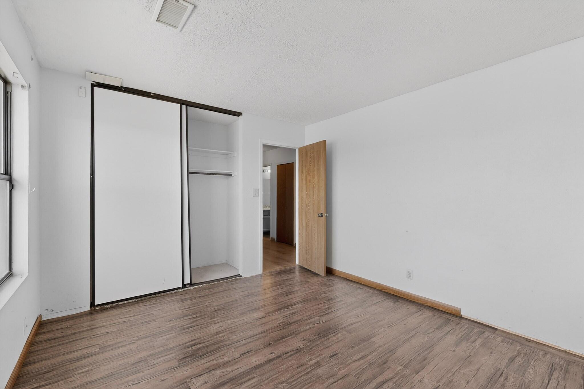 4504 Quartz Drive NE