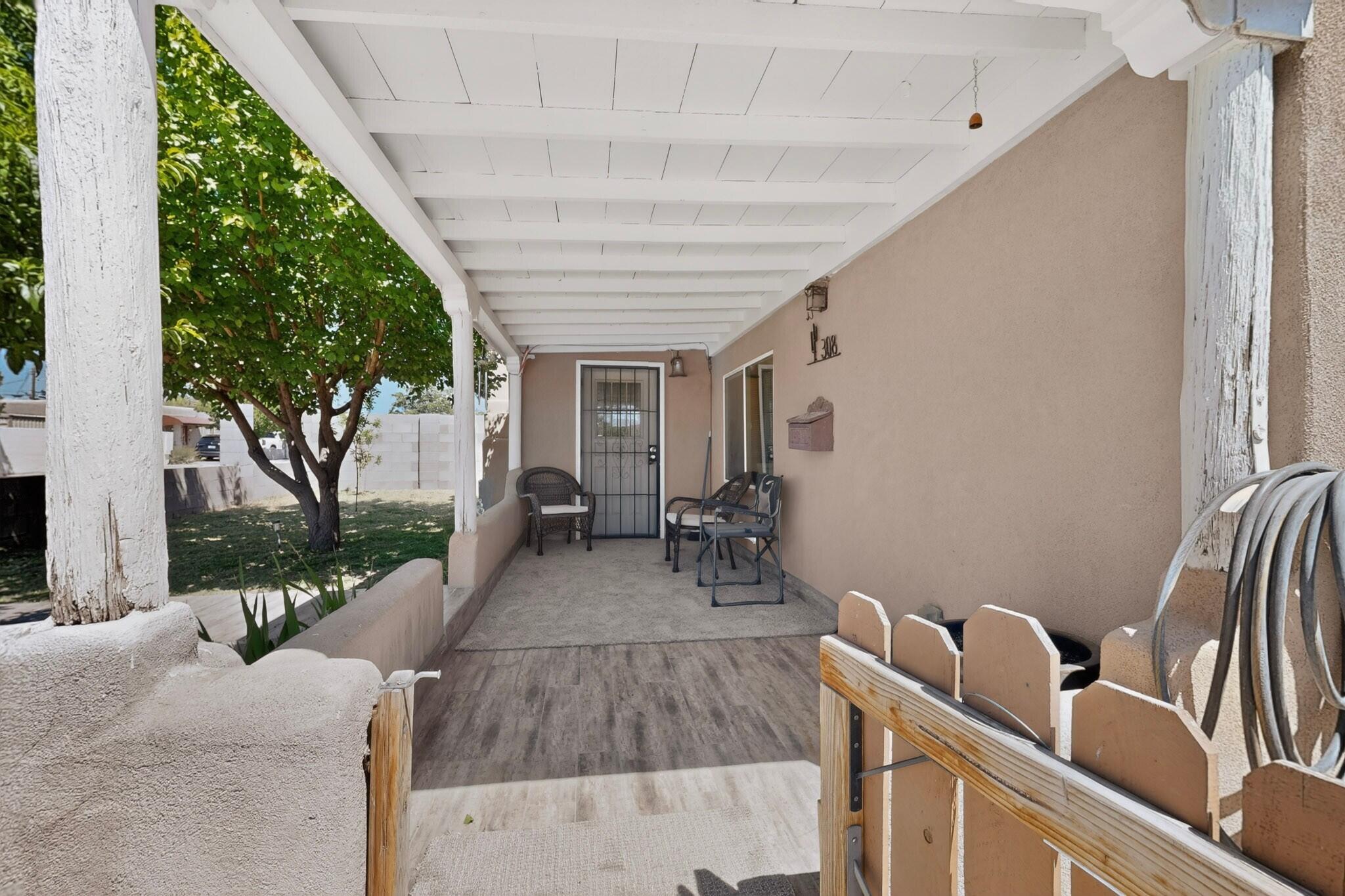 308 Dolores Drive NW