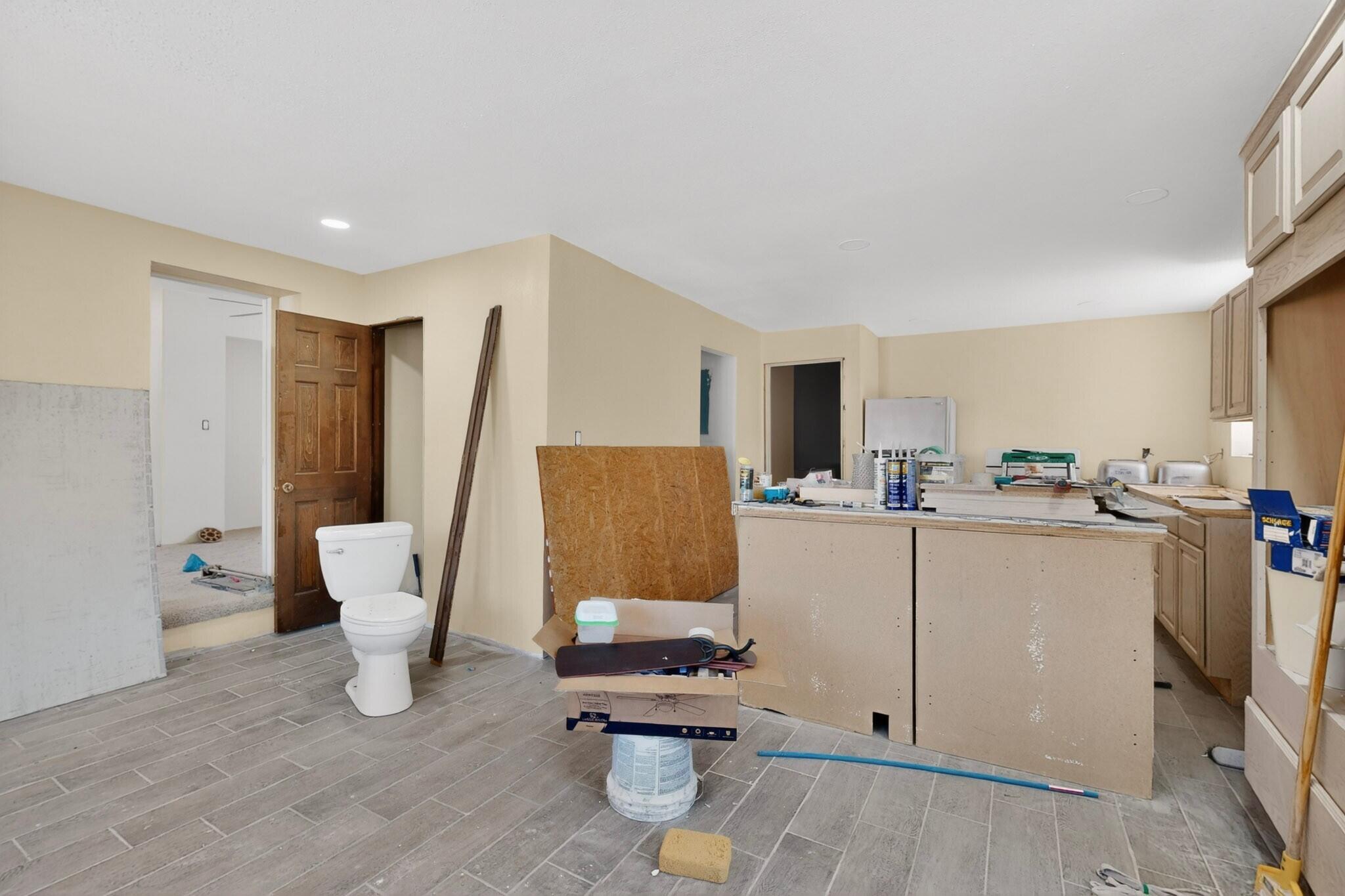 308 Dolores Drive NW