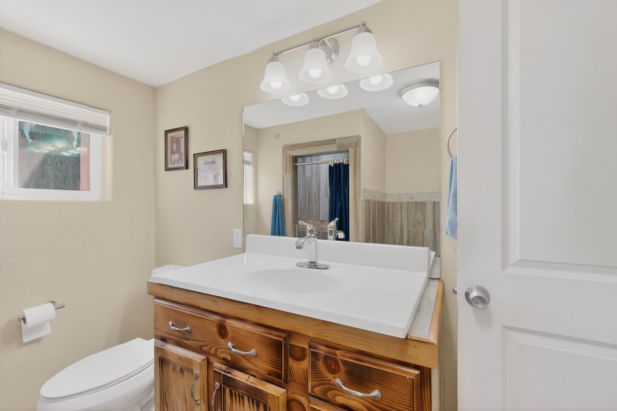 308 Dolores Drive NW