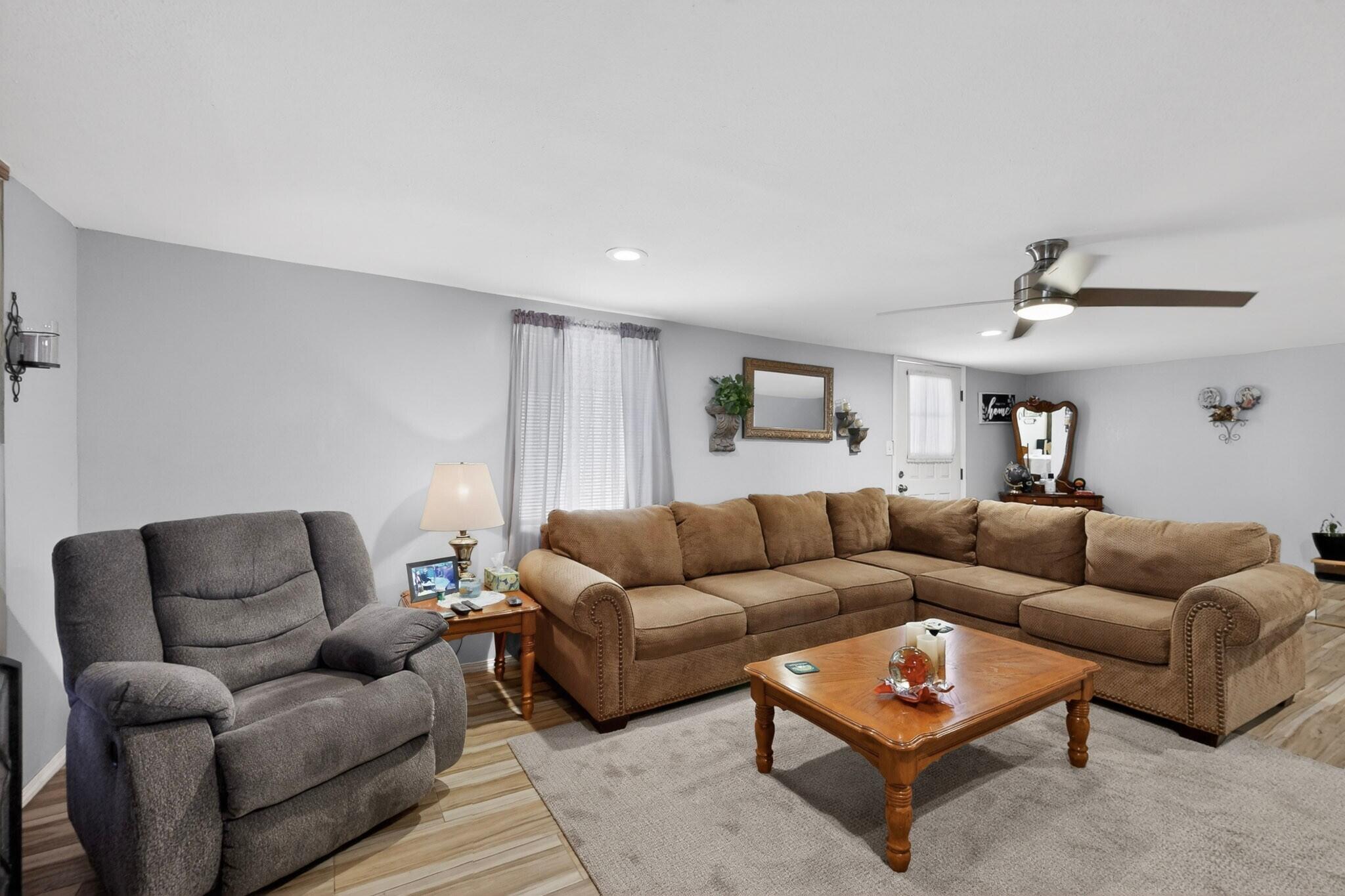 308 Dolores Drive NW