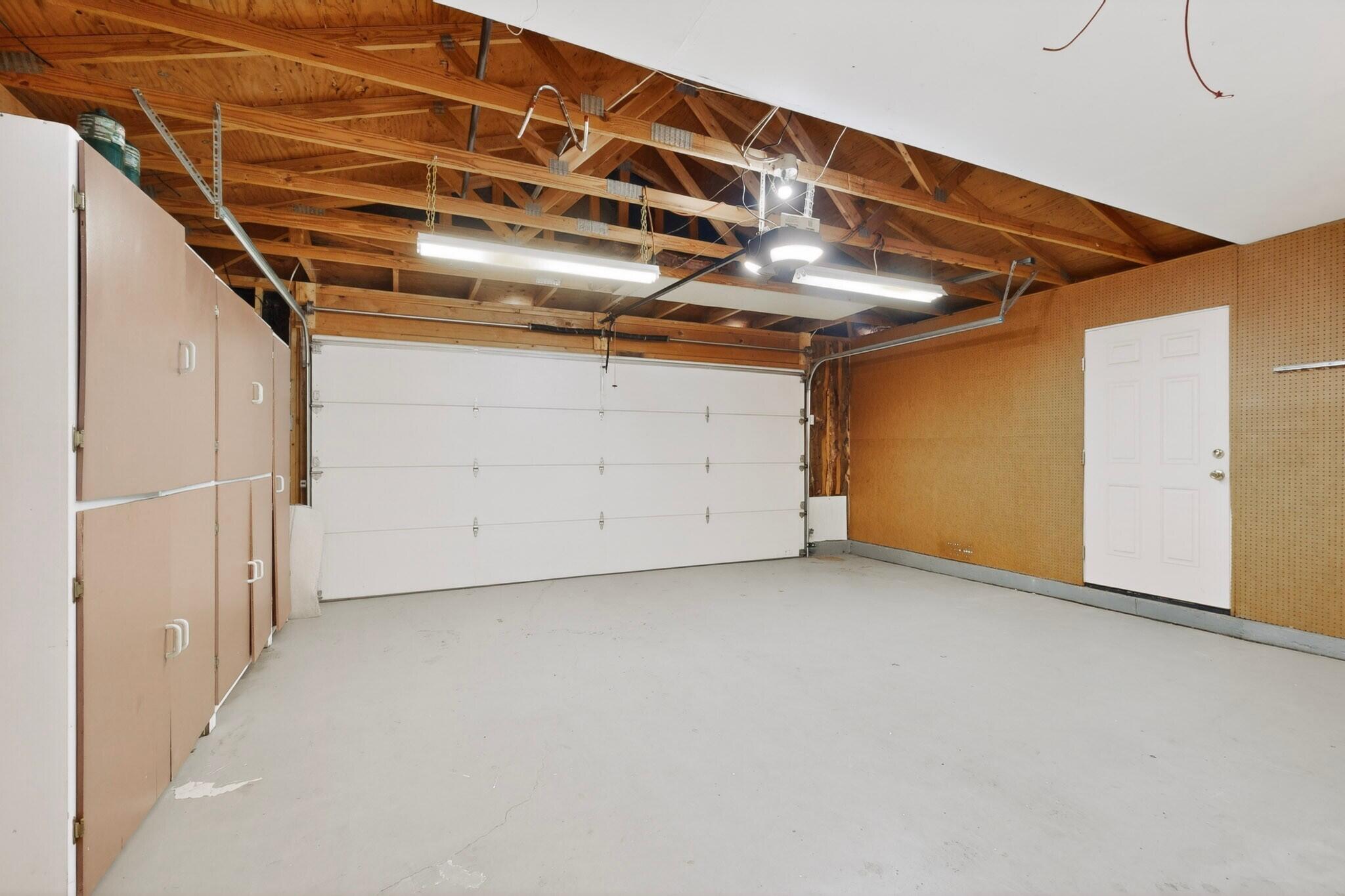 7013 Avenida La Costa NE