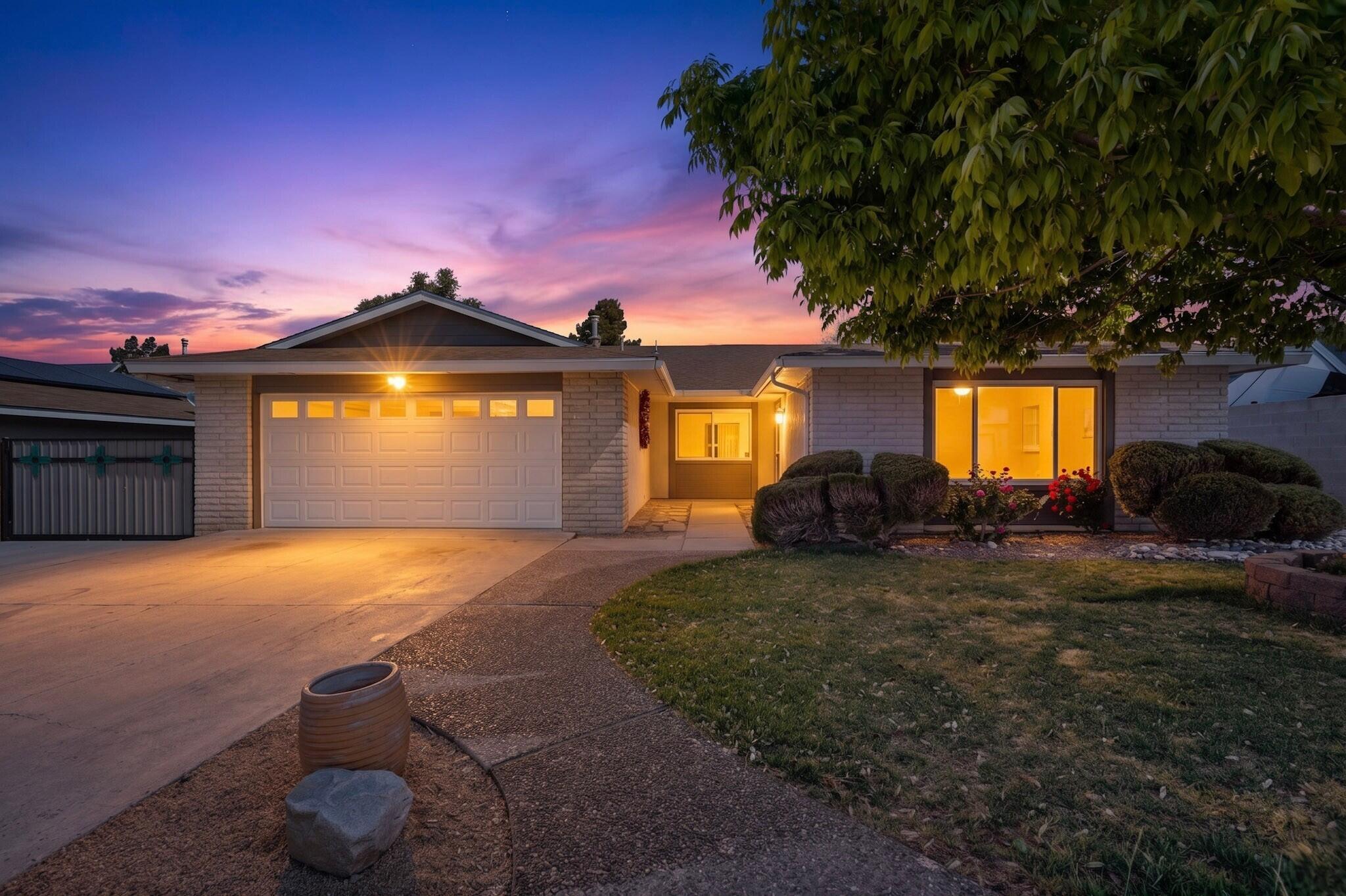 7013 Avenida La Costa NE