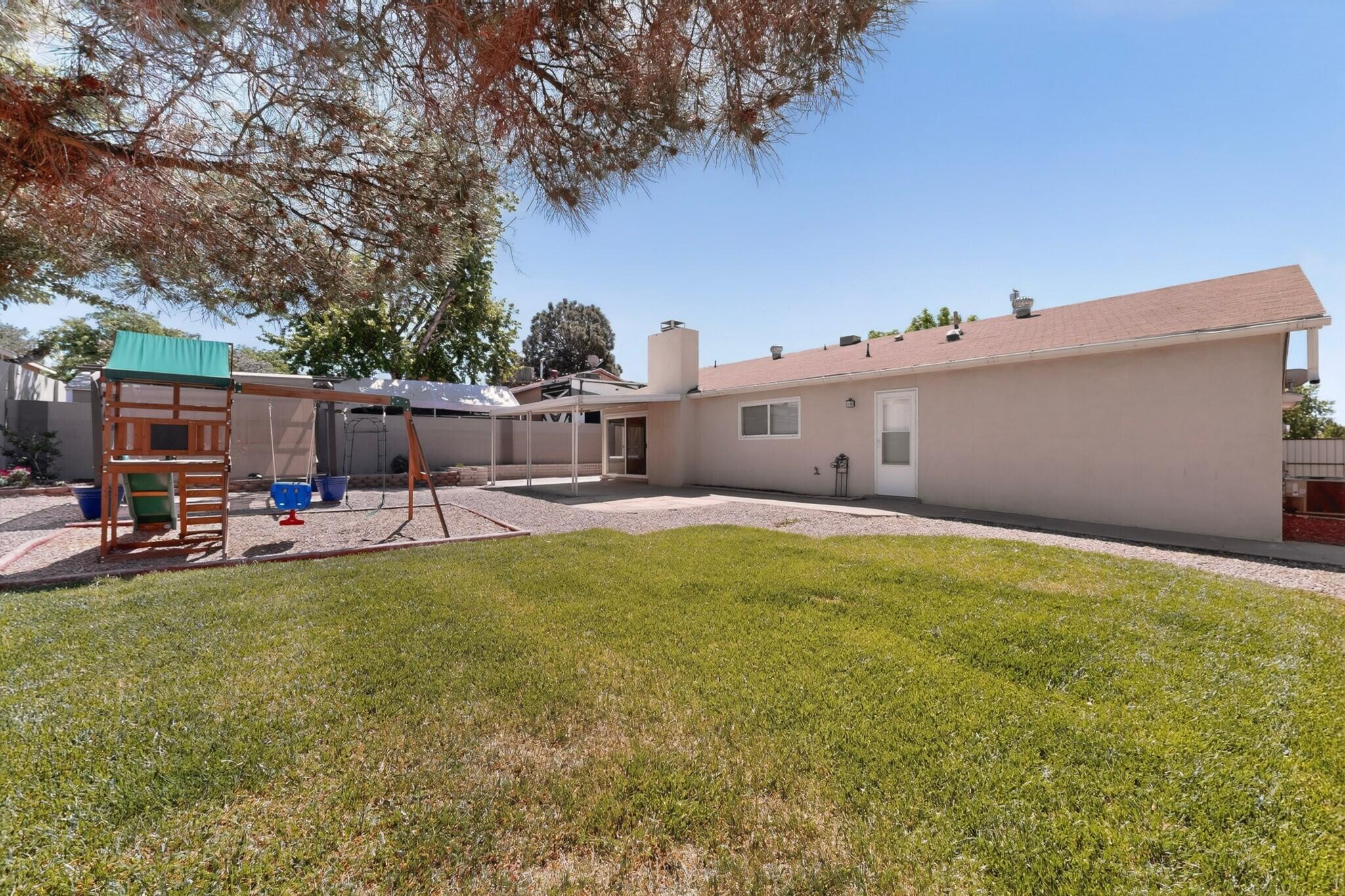 7013 Avenida La Costa NE