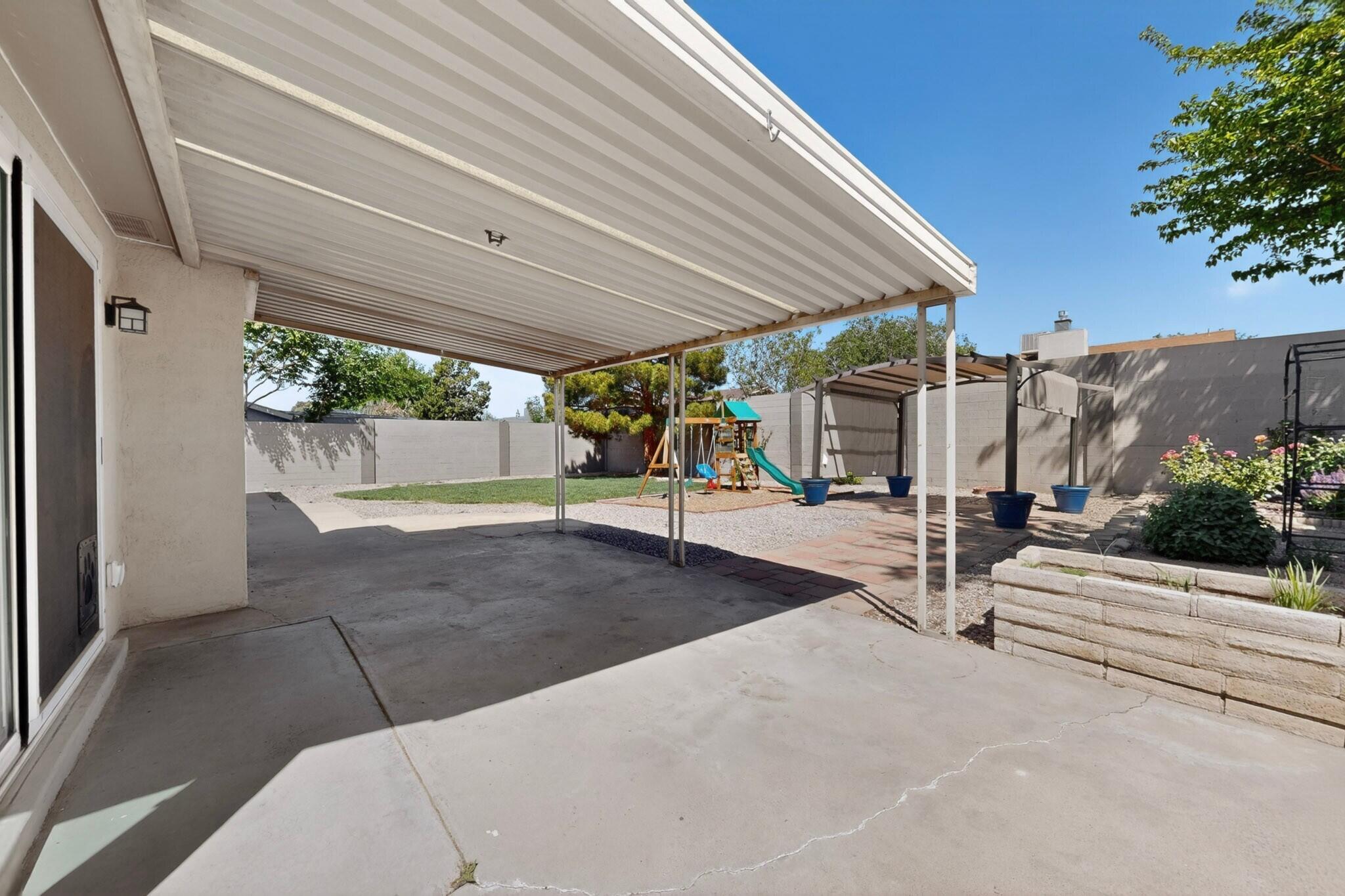 7013 Avenida La Costa NE