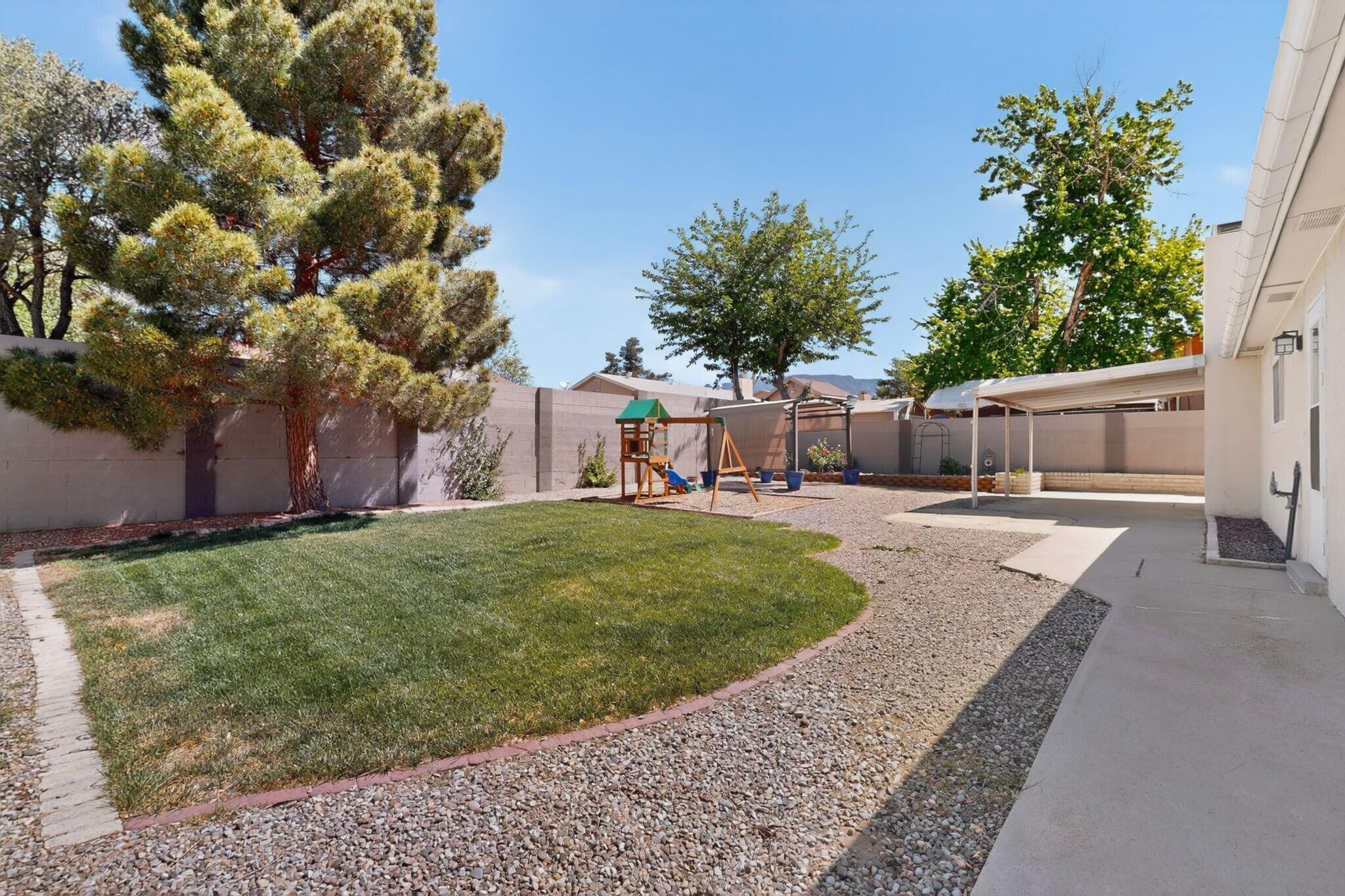 7013 Avenida La Costa NE