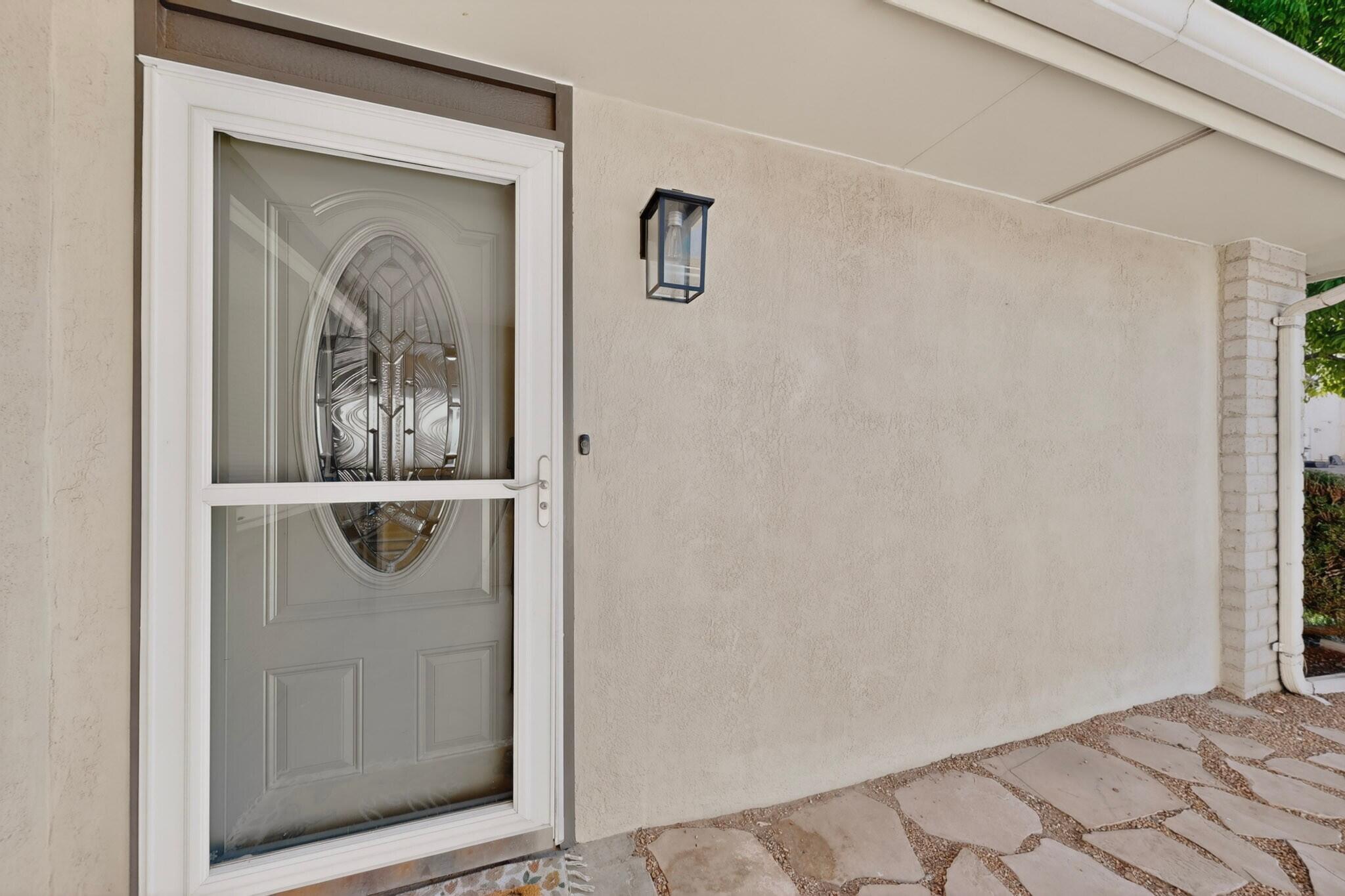 7013 Avenida La Costa NE