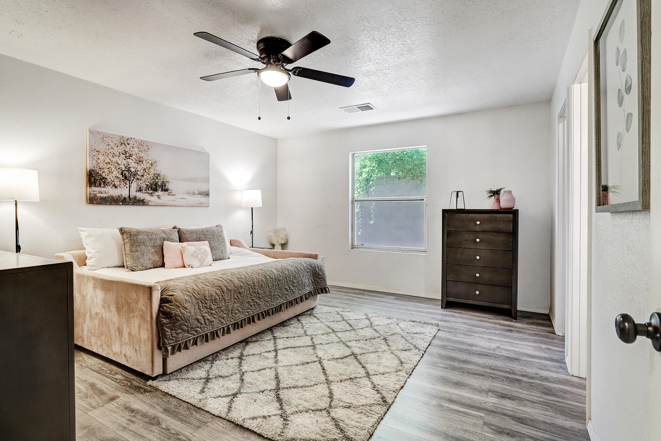 2216 Desert Wood Drive SW