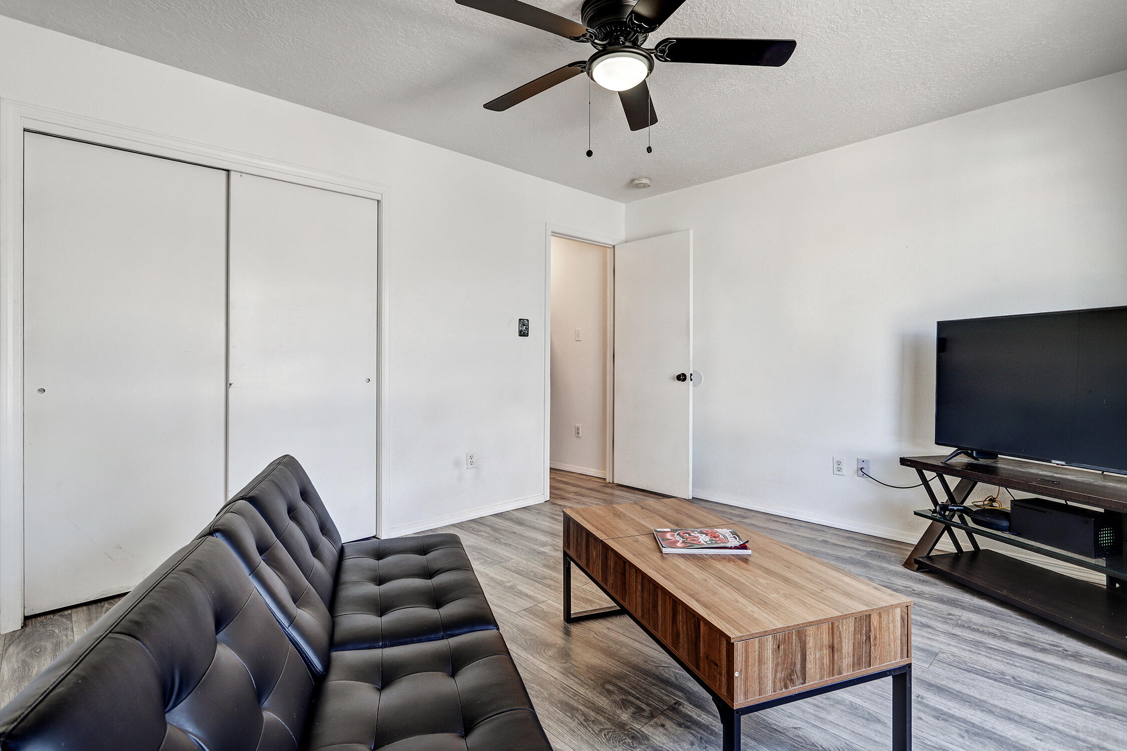 2216 Desert Wood Drive SW