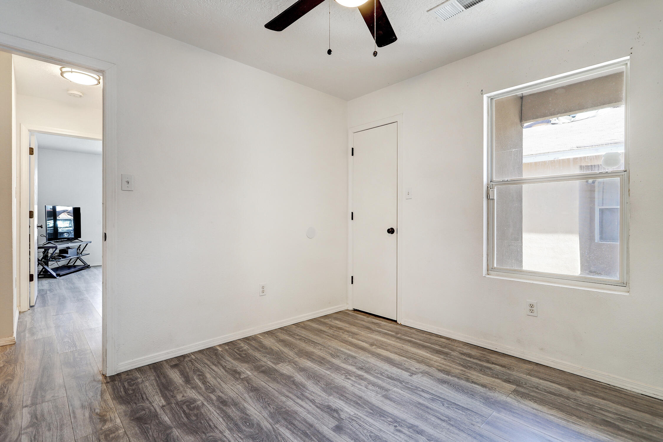 2216 Desert Wood Drive SW