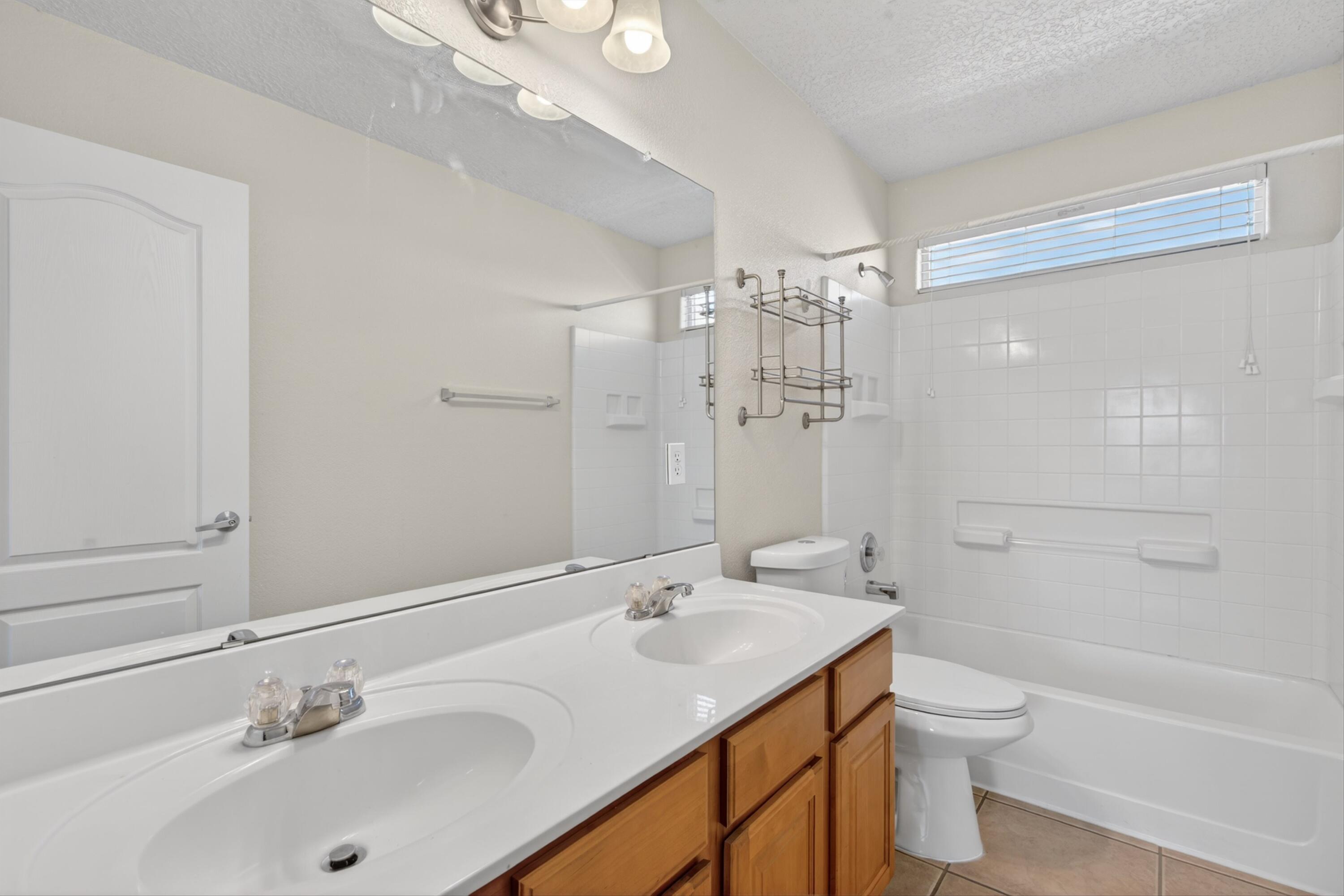 1346 Mountain Vista Drive SE