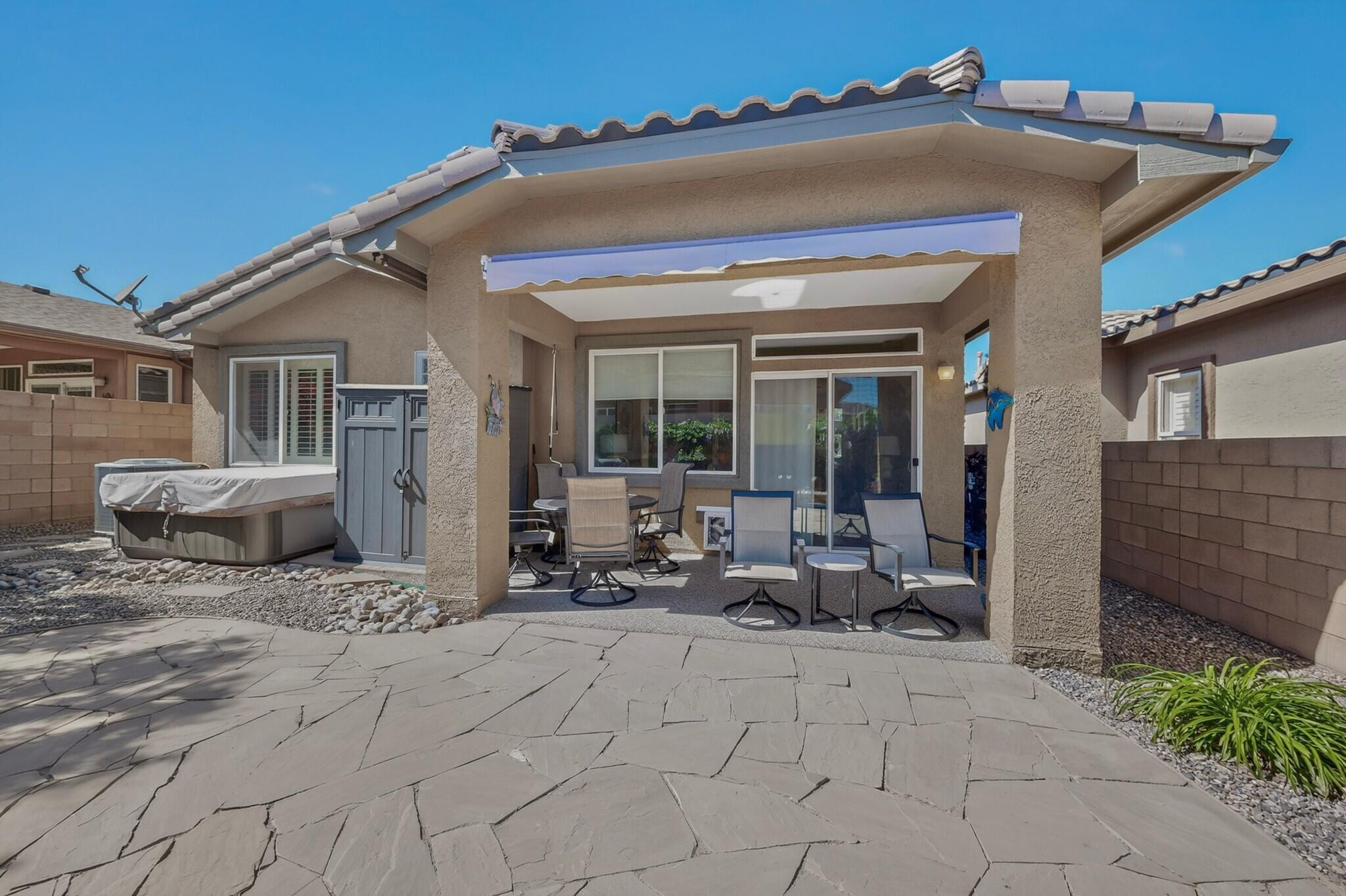 110 Zuni River Circle SW