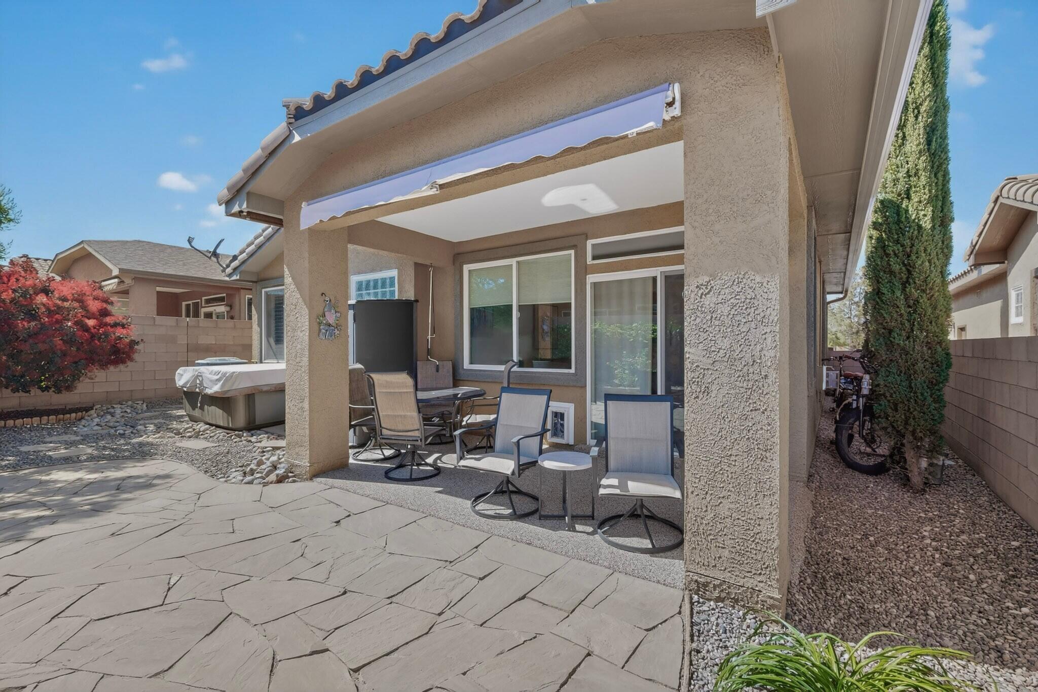 110 Zuni River Circle SW