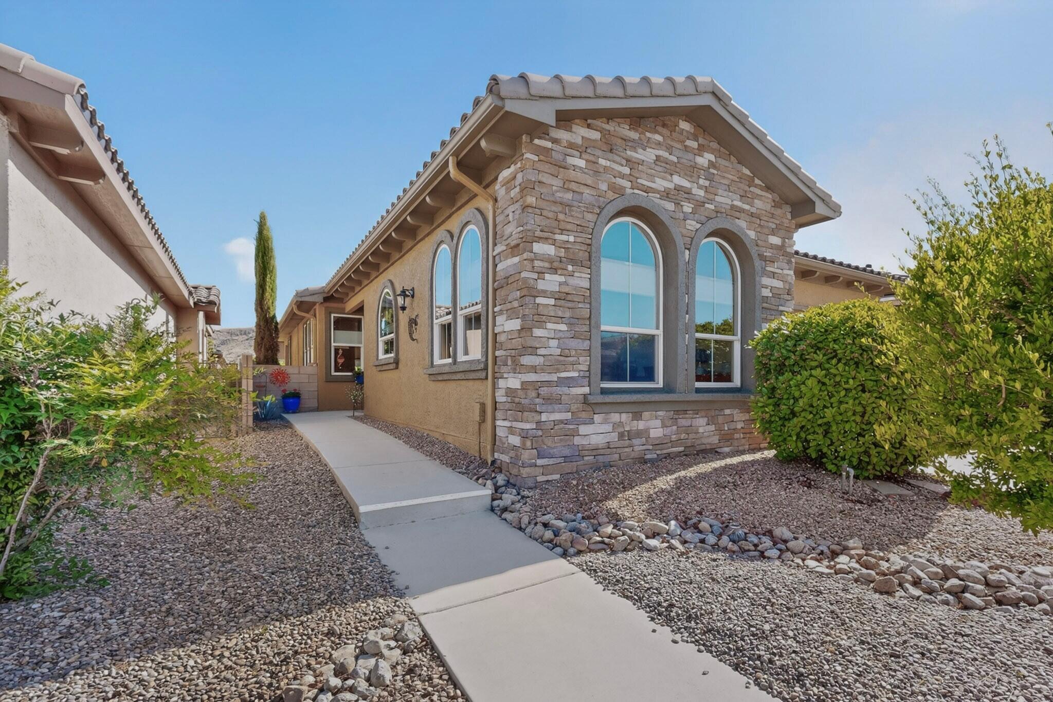 110 Zuni River Circle SW