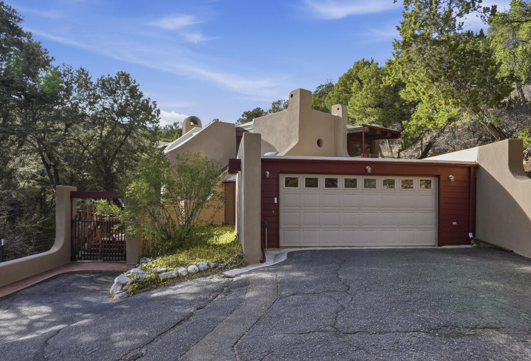 52 Forest Park Road