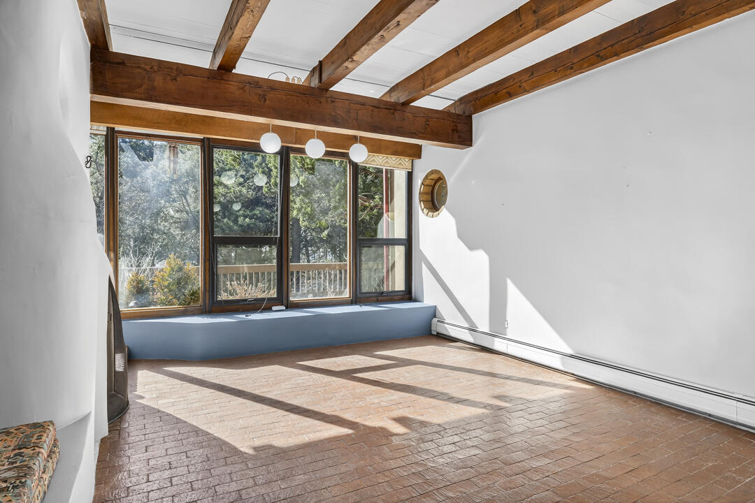 52 Forest Park Road