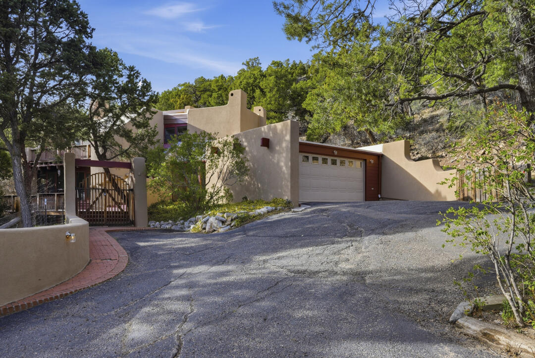 52 Forest Park Road