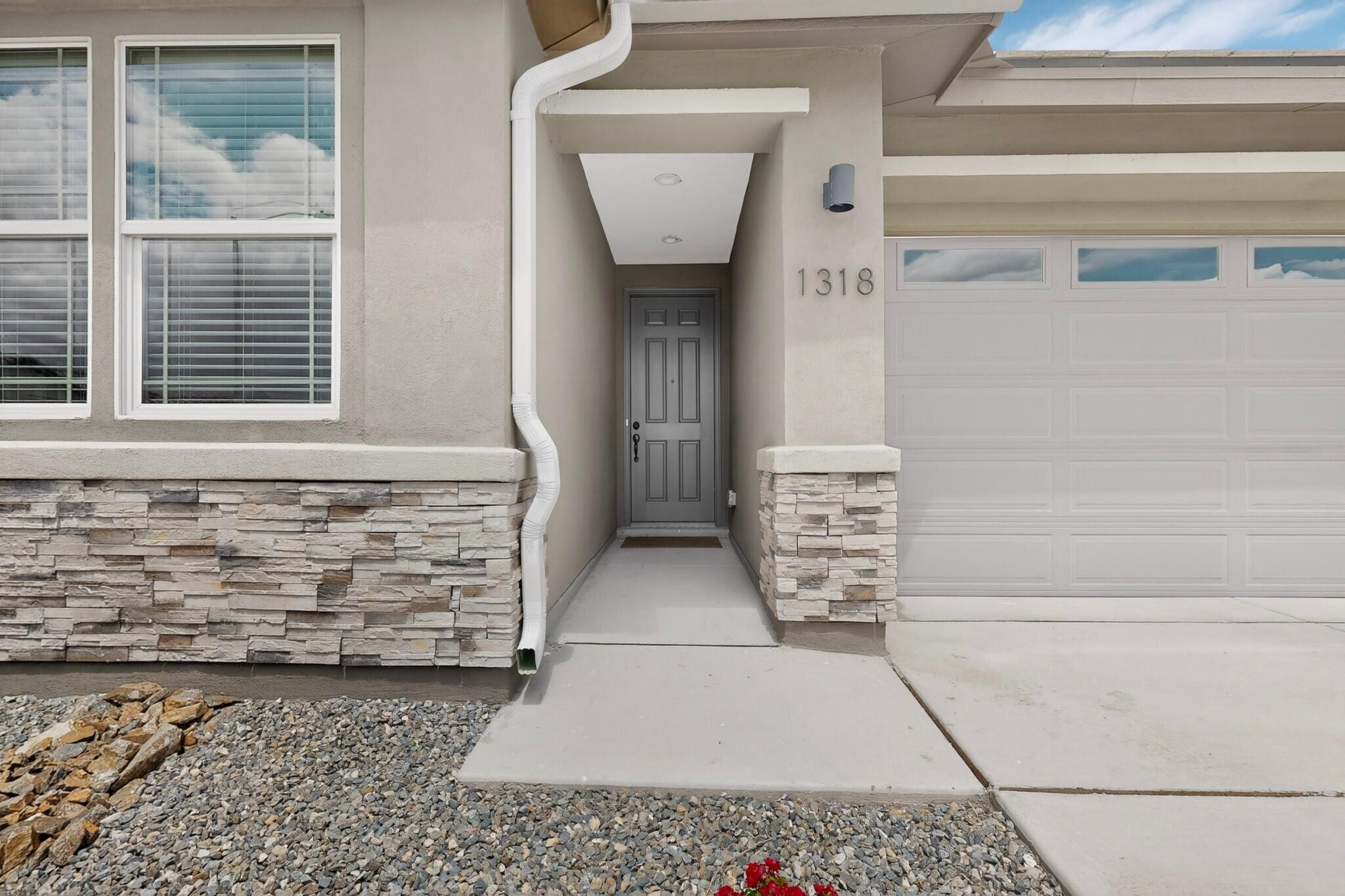 1318 Vallecito Court NW