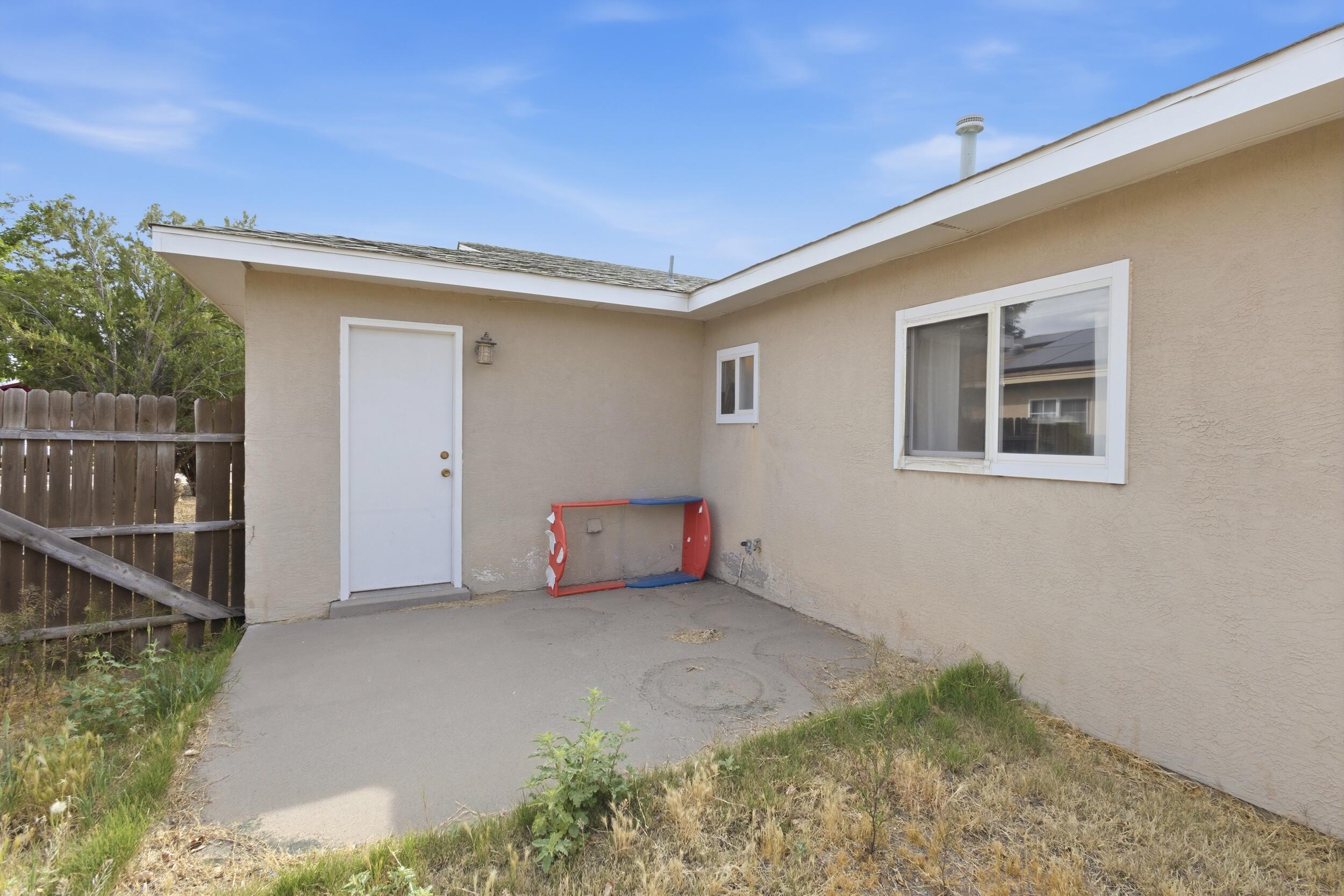 1136 Pinon Court SE