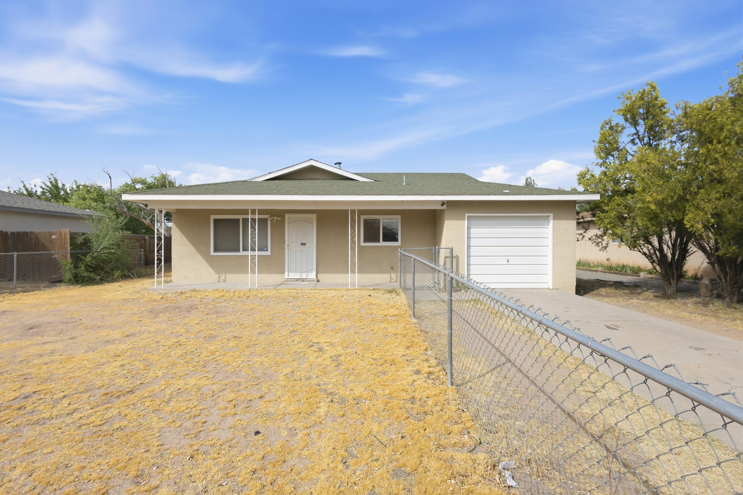 1136 Pinon Court SE