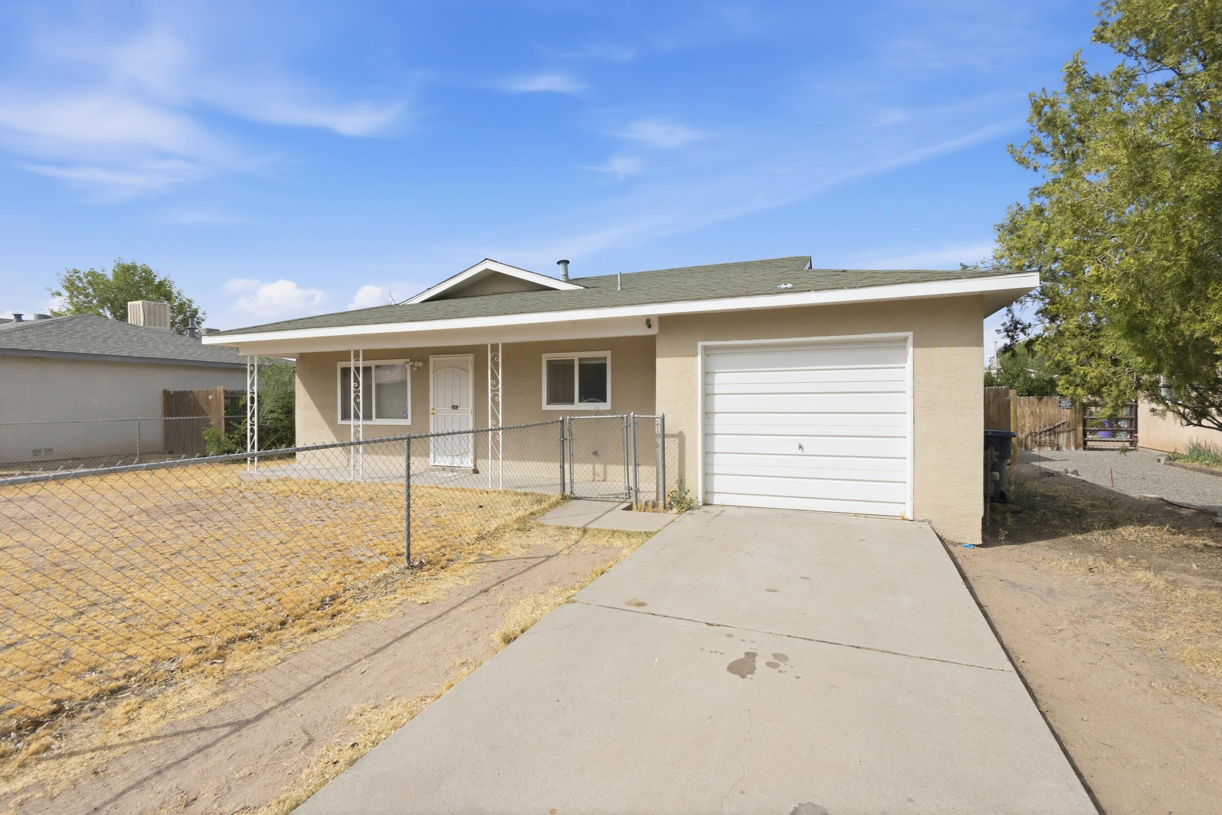 1136 Pinon Court SE