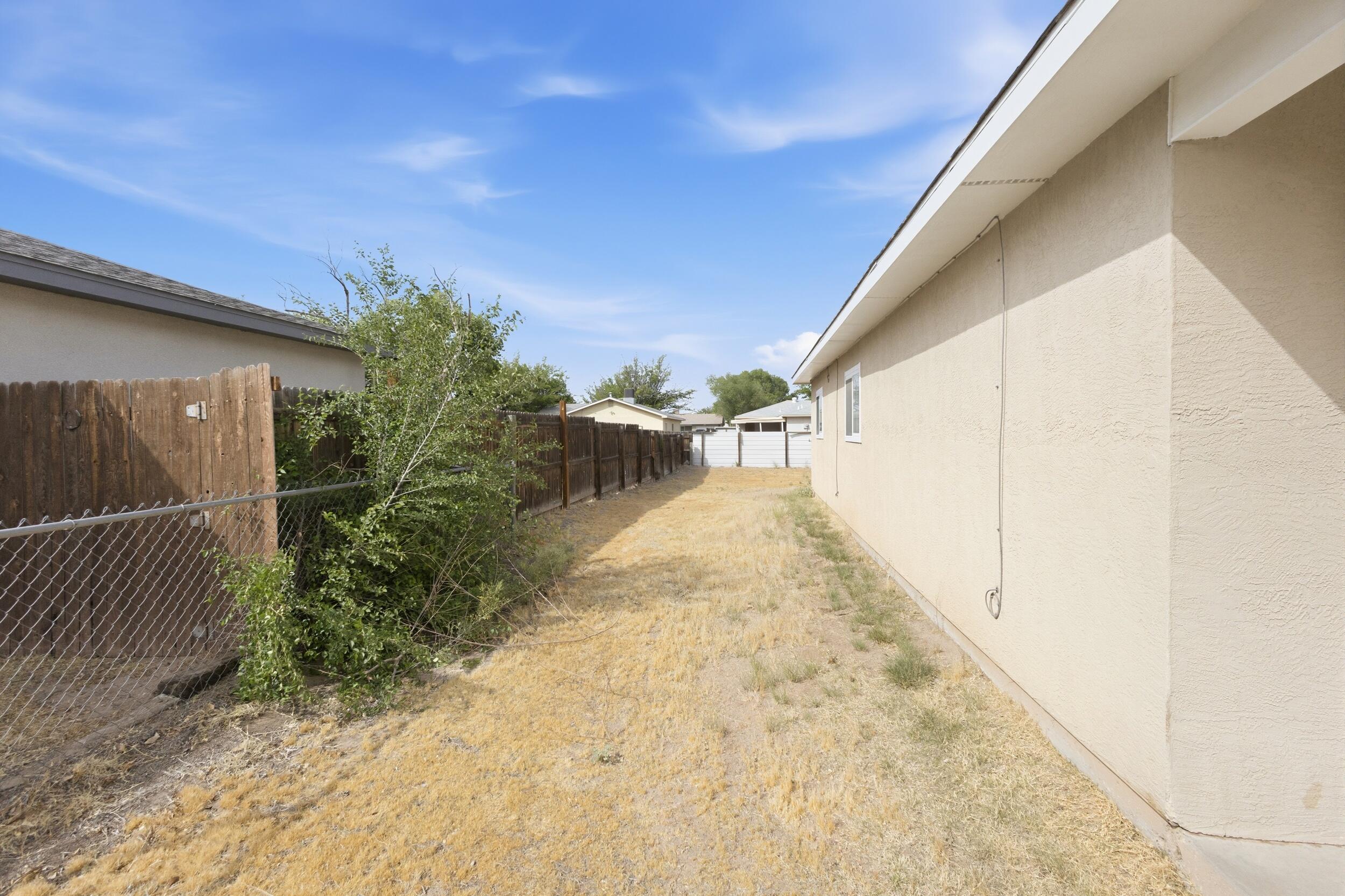 1136 Pinon Court SE