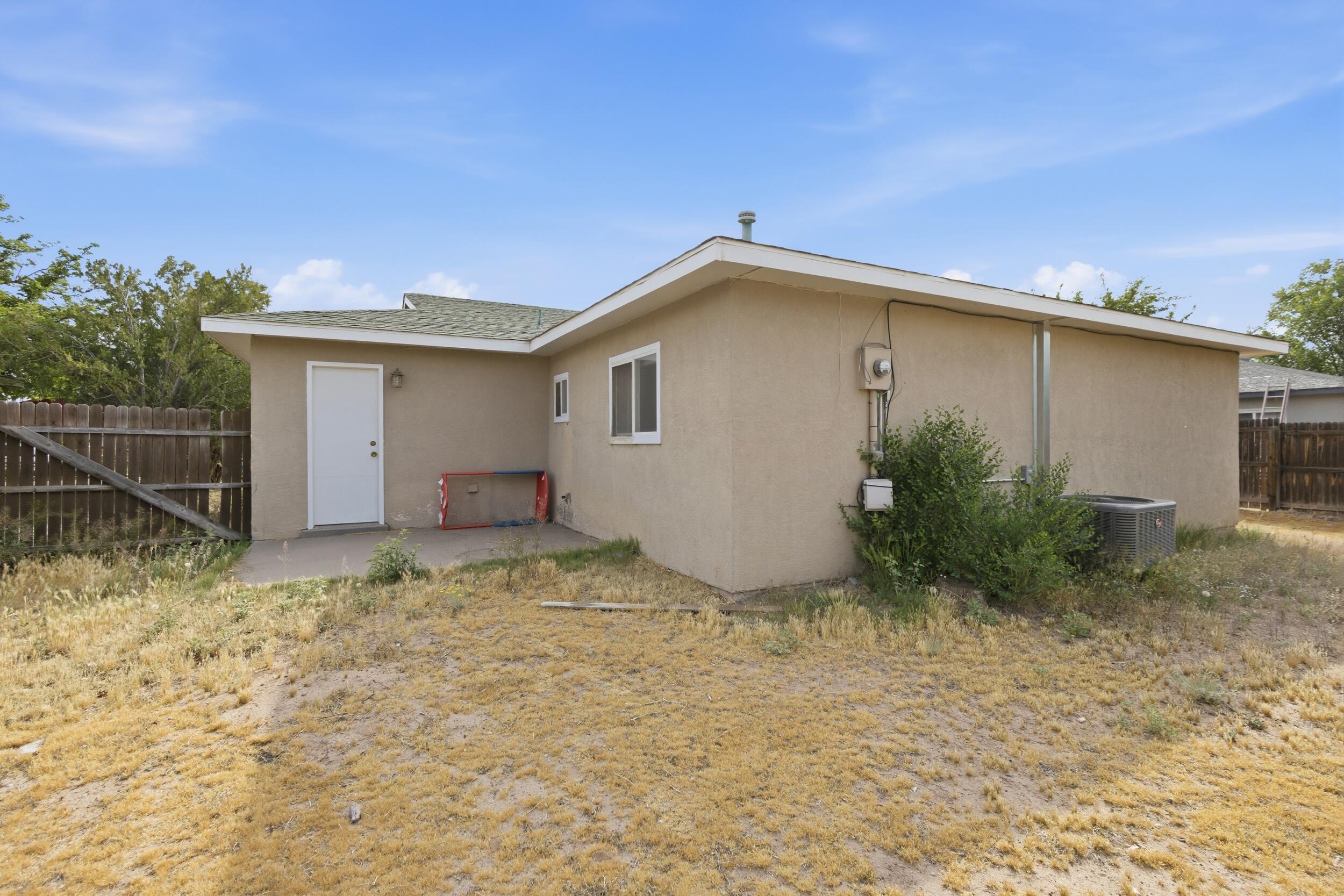 1136 Pinon Court SE